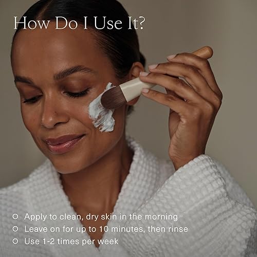 Miniatura 8 de Oak Essentials Máscara de refinación Mascarilla facial batida con tanaceto azul para ayudar a reducir visiblemente los poros, equilibrar el aceite