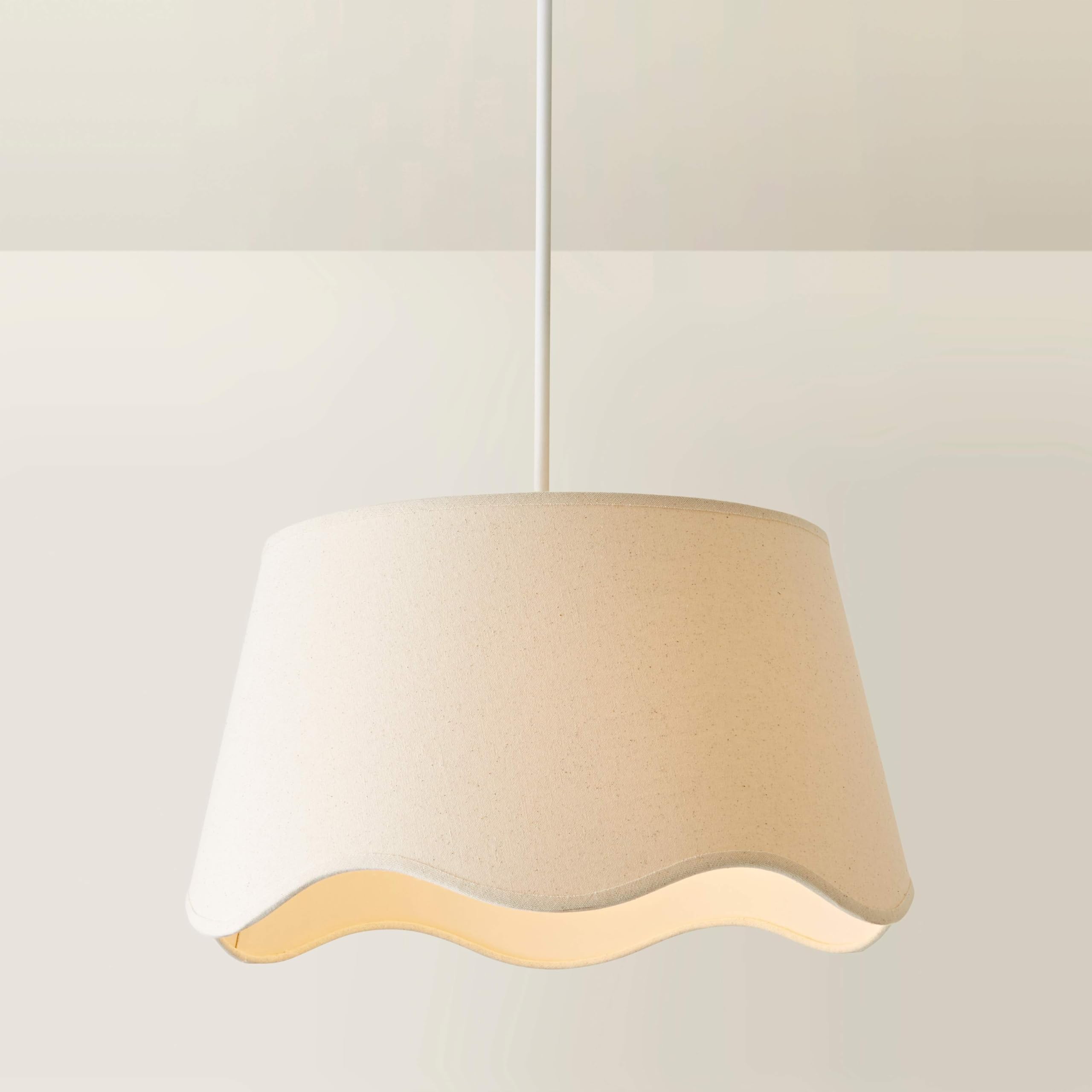 Valuelights Mabel Natural Linen Large 30Cm Scallop Edge With Trim Ceiling Light Lamp Shade