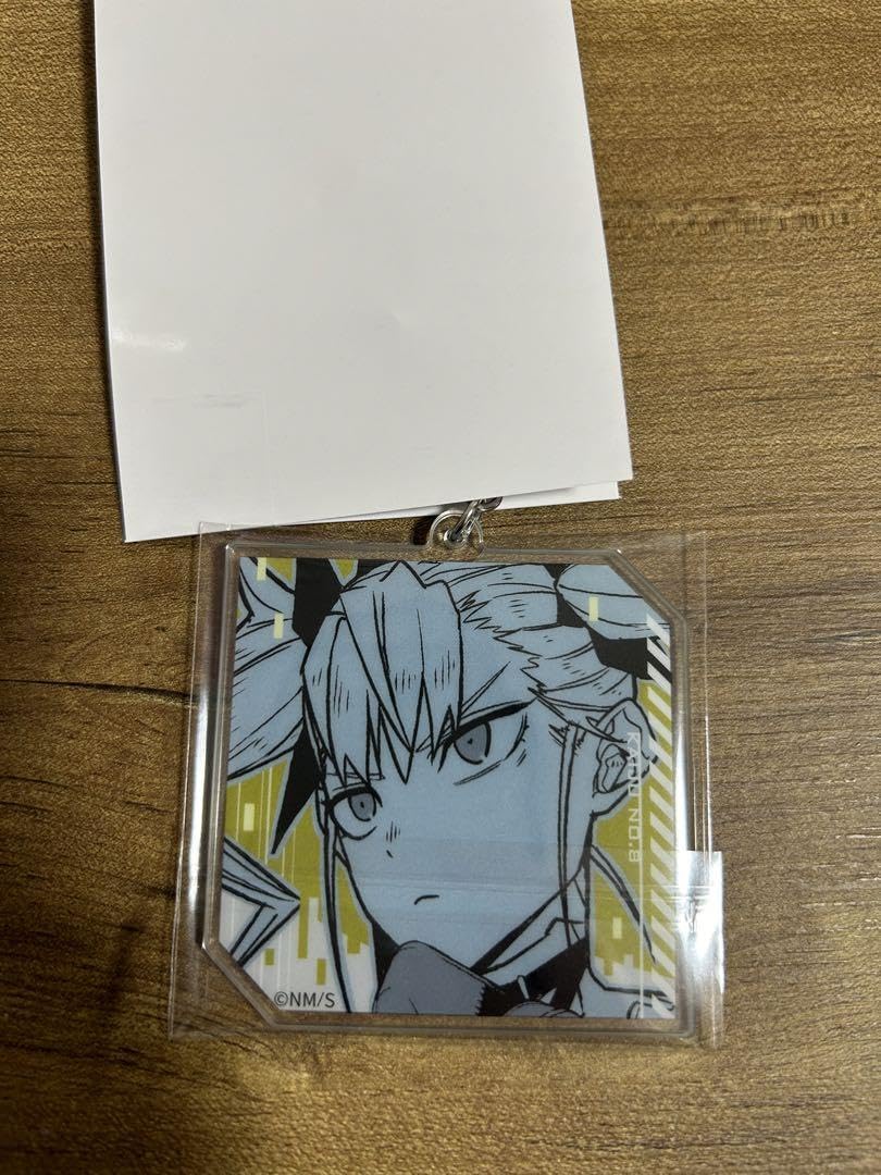 怪獣8号展　白銀バッジ　ナンバーズアクリルキーホルダー　アクリルXフィギュア Amazon.co.jp: 怪獣8号展 四ノ宮キコル ナンバーズアクリル