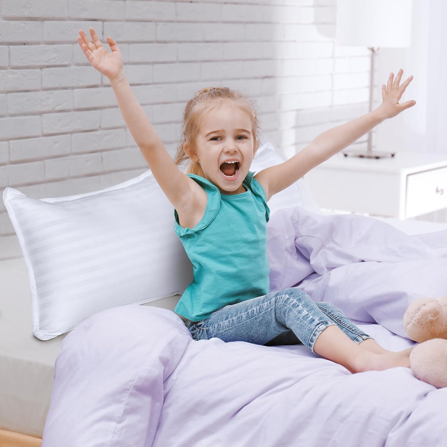 Utopia Bedding Cuscino per Bambini 33 x 45 cm, Set di 2 Cuscini per Bambini, Tessuto in Policotone Traspirante, Cuscino per Bambini per la Nanna, Destinato dai 2 Anni in su (Bianco)