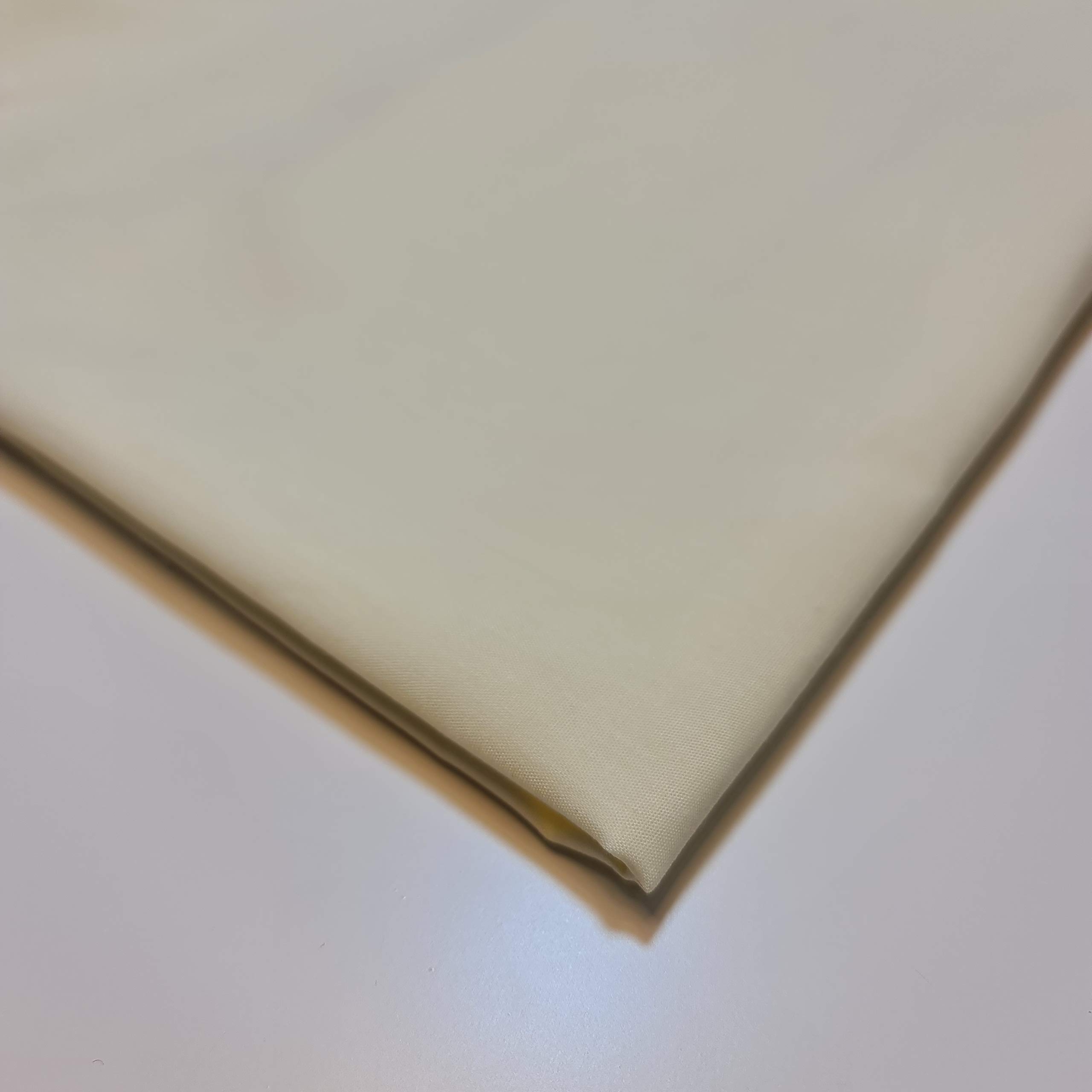Stazione tessile Plain Poly Cotone Tessuto Rivestimento Rivestimento Abito Artigianato Materiale 111,8 cm (10 metri - Crema)