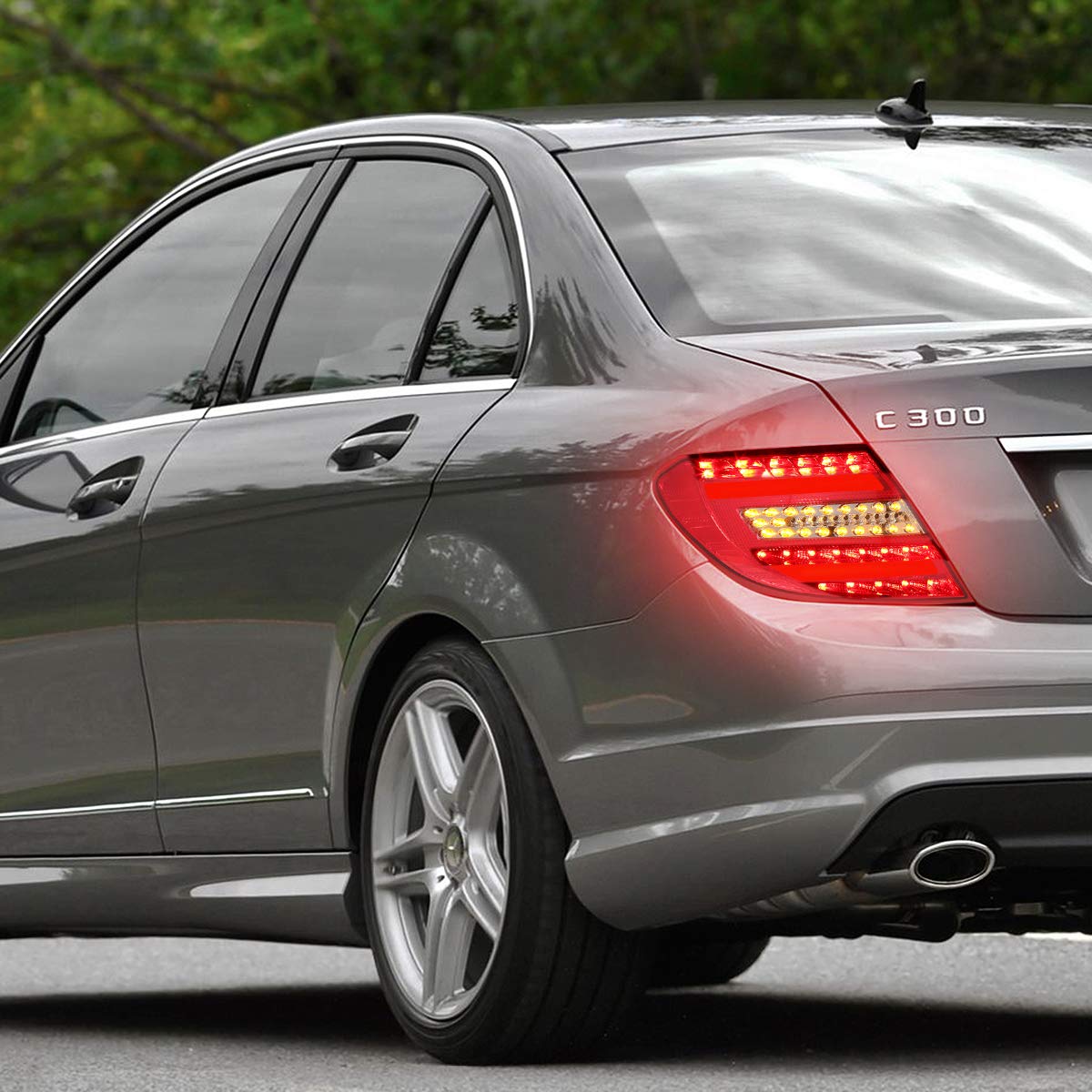 Amazon | メルセデスベンツ フェイスリフト W204 Cクラス AMG レッド 