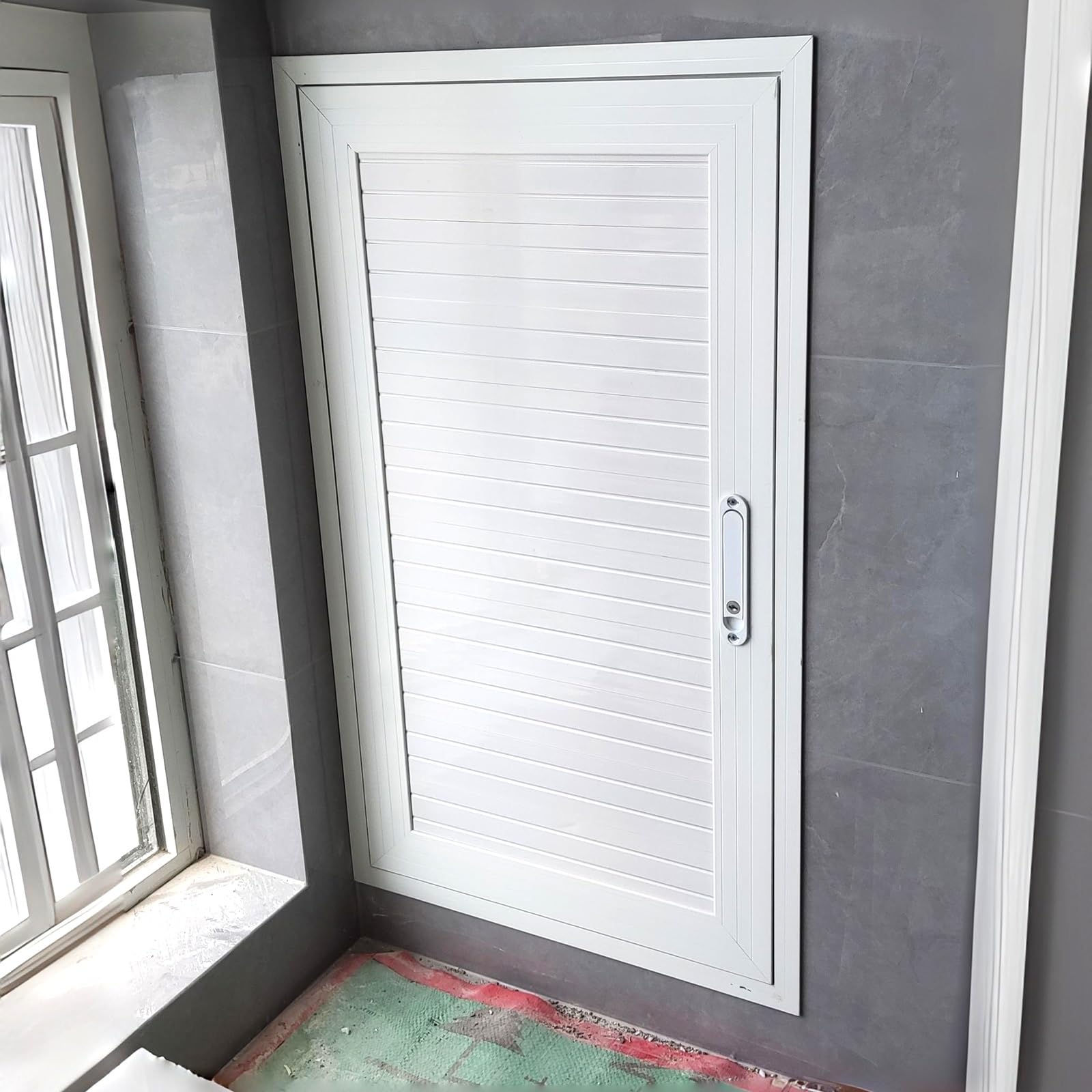 Panel de Acceso para Paneles de Yeso - Puerta de escotilla de Aluminio ático con Mango, Ideal para Uso en el hogar y el sótano, Aberturas de Ocultos, instalación rápida (Gris, 50x80cm/19.7x31.5in)