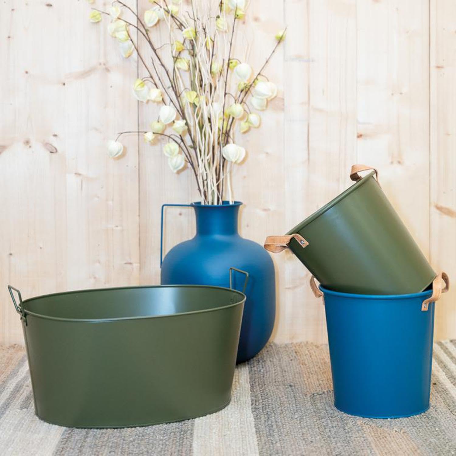 AUBRY GASPARD - Bassine Métal Kaki Cargo - Style Industriel/Vintage - 51 x 38.5 x 23 cm - Contenance 20 L - Finition Mate - 2 Anses Mobiles - Usage Intérieur/Extérieur Jardin Maison