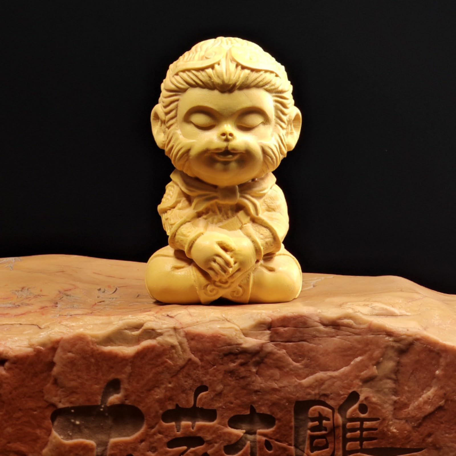 Sculpture en bois de boxwood Sun Wukong pour en finir avec les bureaux ternes