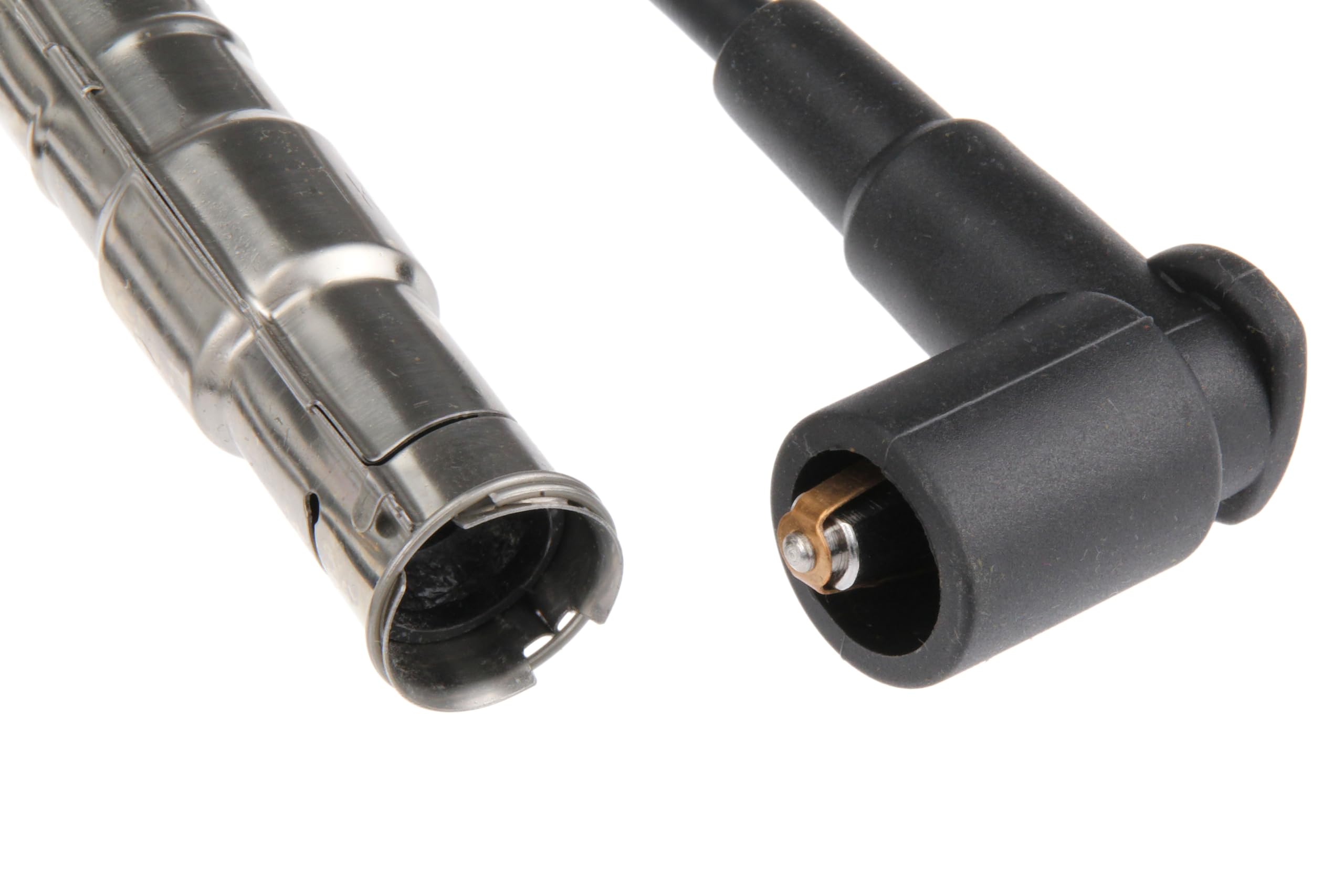 URO Parts Q4 15 0027 - Set di cavi per candele di accensione