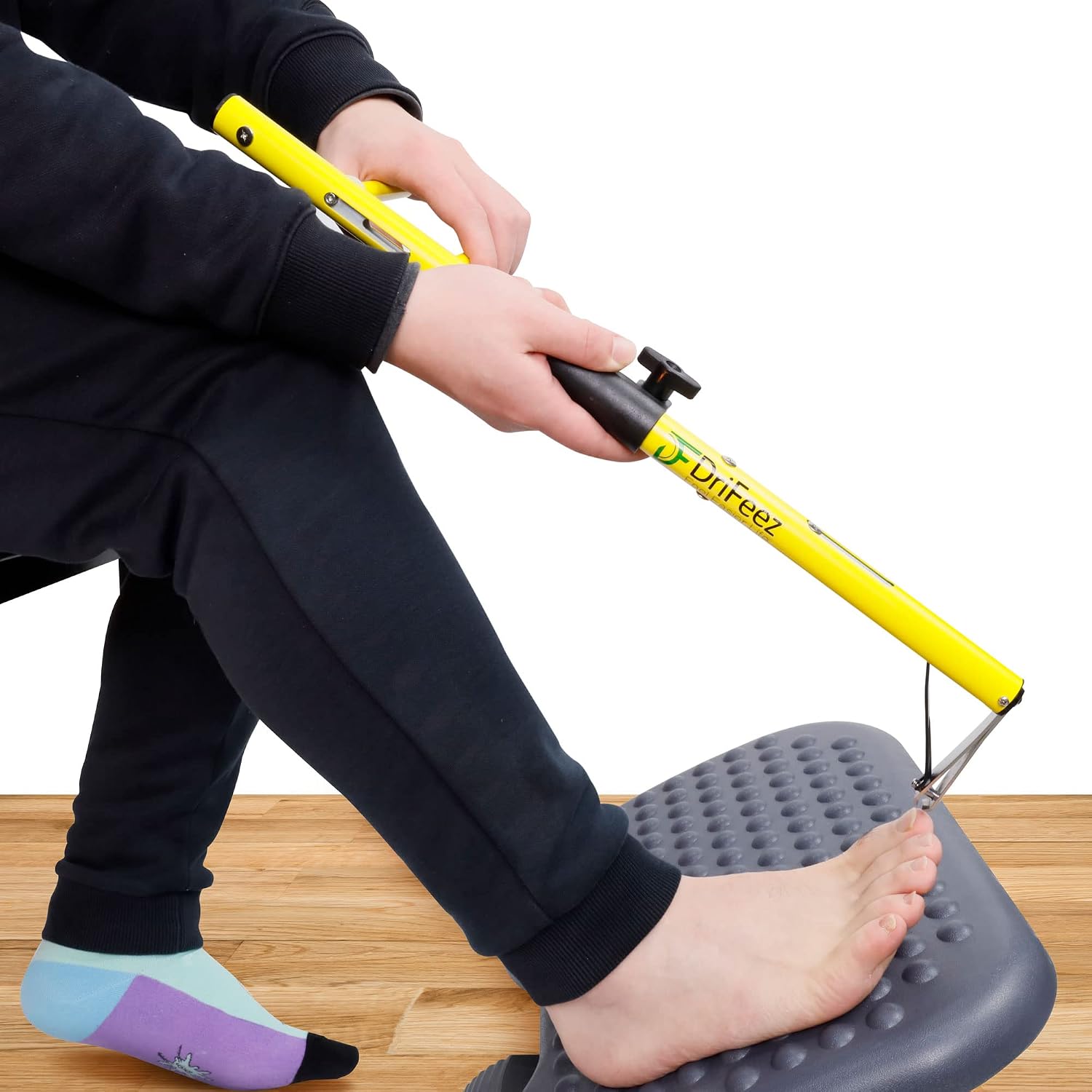 Long Handle Toenail Clippers 4mm Wide Jaw Opening for Seniors Thick Toenails, Overweight, Obese, Hip and Waist Patients | Easy Reach Toe Nail Clipper for Feet (Bright Yellow - 20" / 50cm)