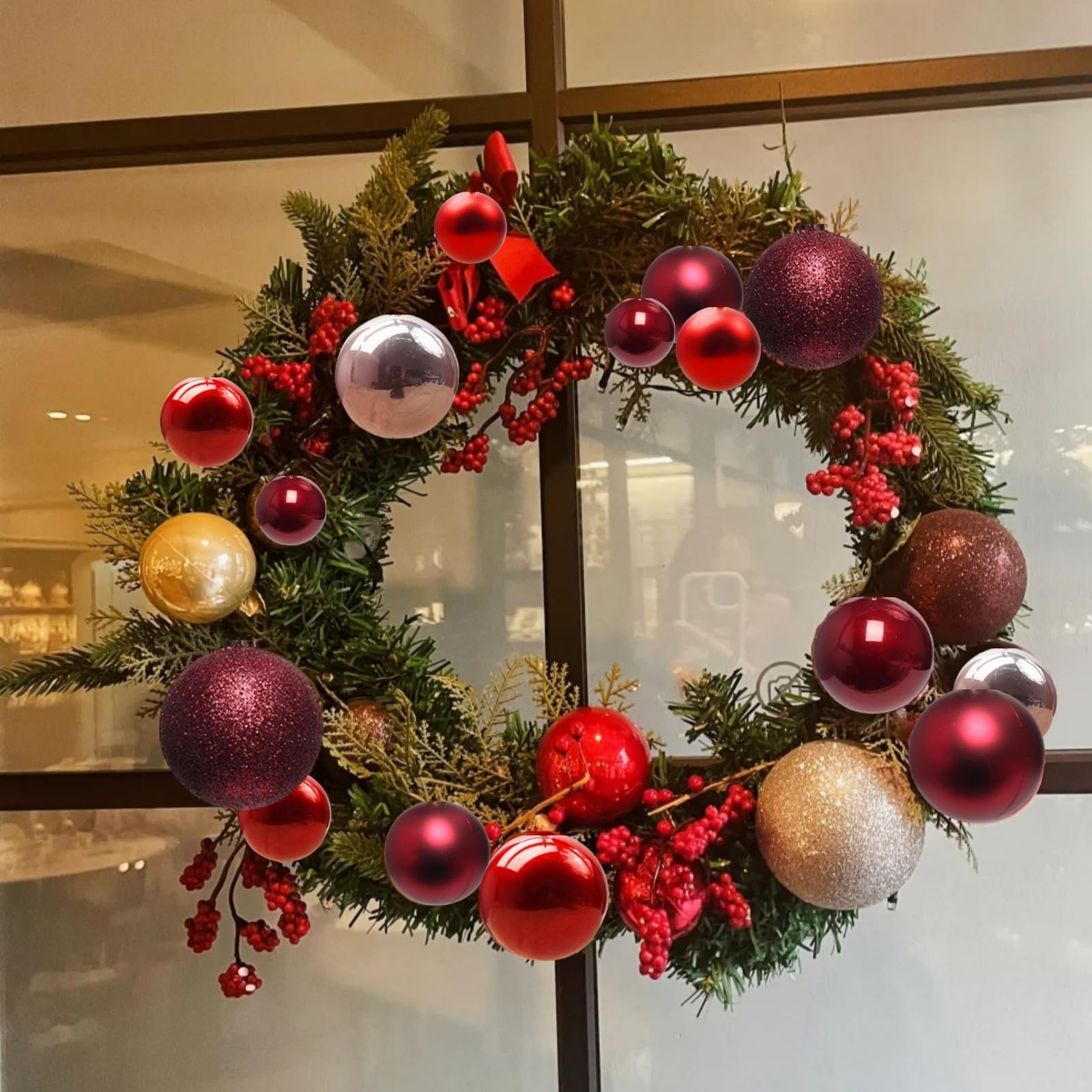 24 Stück Festliche Kugel-Ornamente, bruchsicher, 3-8cm Weihnachtskugeln, 4 Rottöne für Weihnachtsbäume, Hochzeiten und Heimdekoration, stilvolle Dekorationen (Burgunderrot, Durchmesser 6cm)