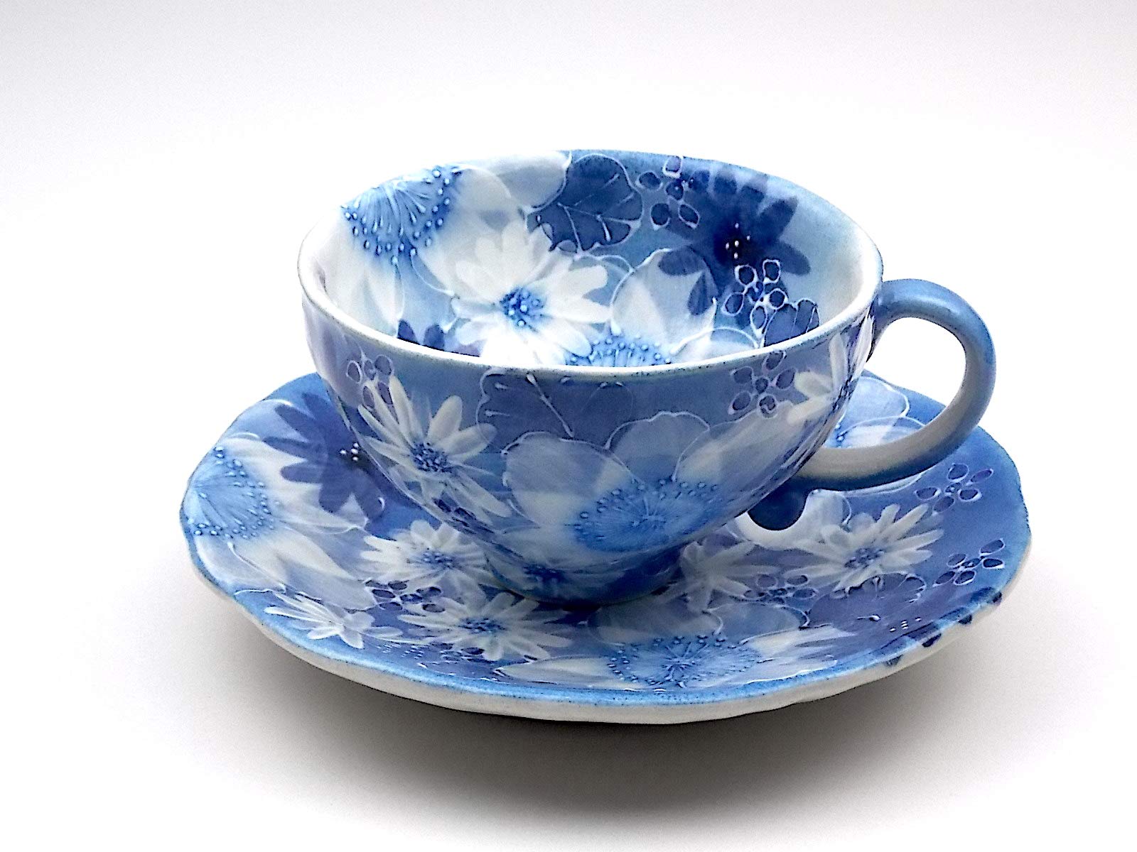 Amazon | 工房ゆずりは 藍彩白絵花 コーヒー碗皿（紅茶）手造り 手描き