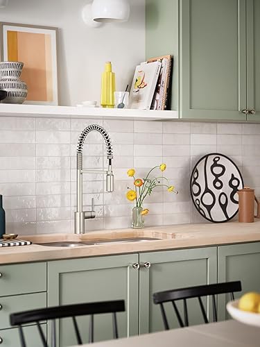 Vista 124 de Moen 7565EVBL Align Smart Grifo de cocina con rociador desplegable sin contacto con control por voz y Power Boost, color negro mate