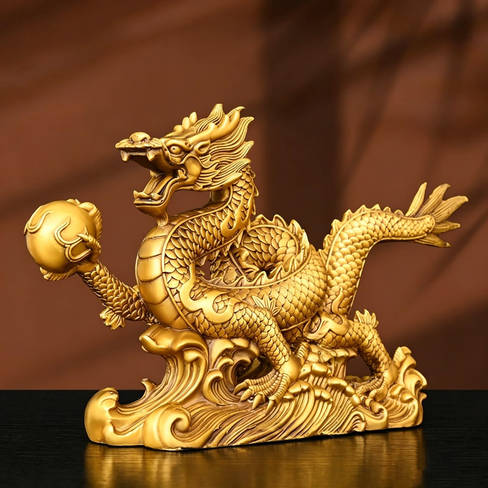 Statue de dragon chinois en laiton pour sublimer la décoration du salon