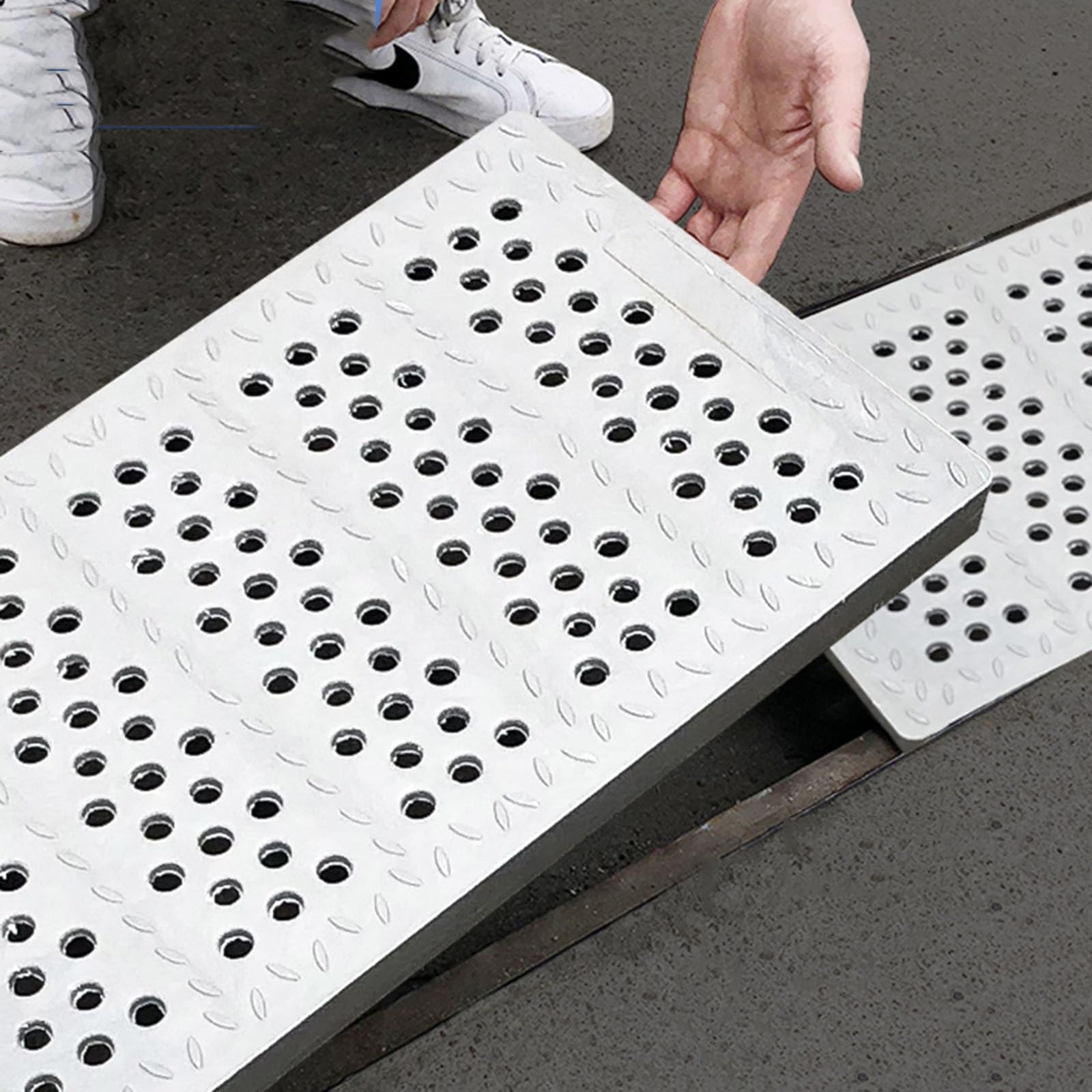 Rejilla de drenaje de canal para entrada, jardín, patio y sótano, rejilla de resina de 8 a 14 pulgadas para drenaje de hormigón, bloque de desechos, fácil instalación, 50 x 20 x 2,5 cm