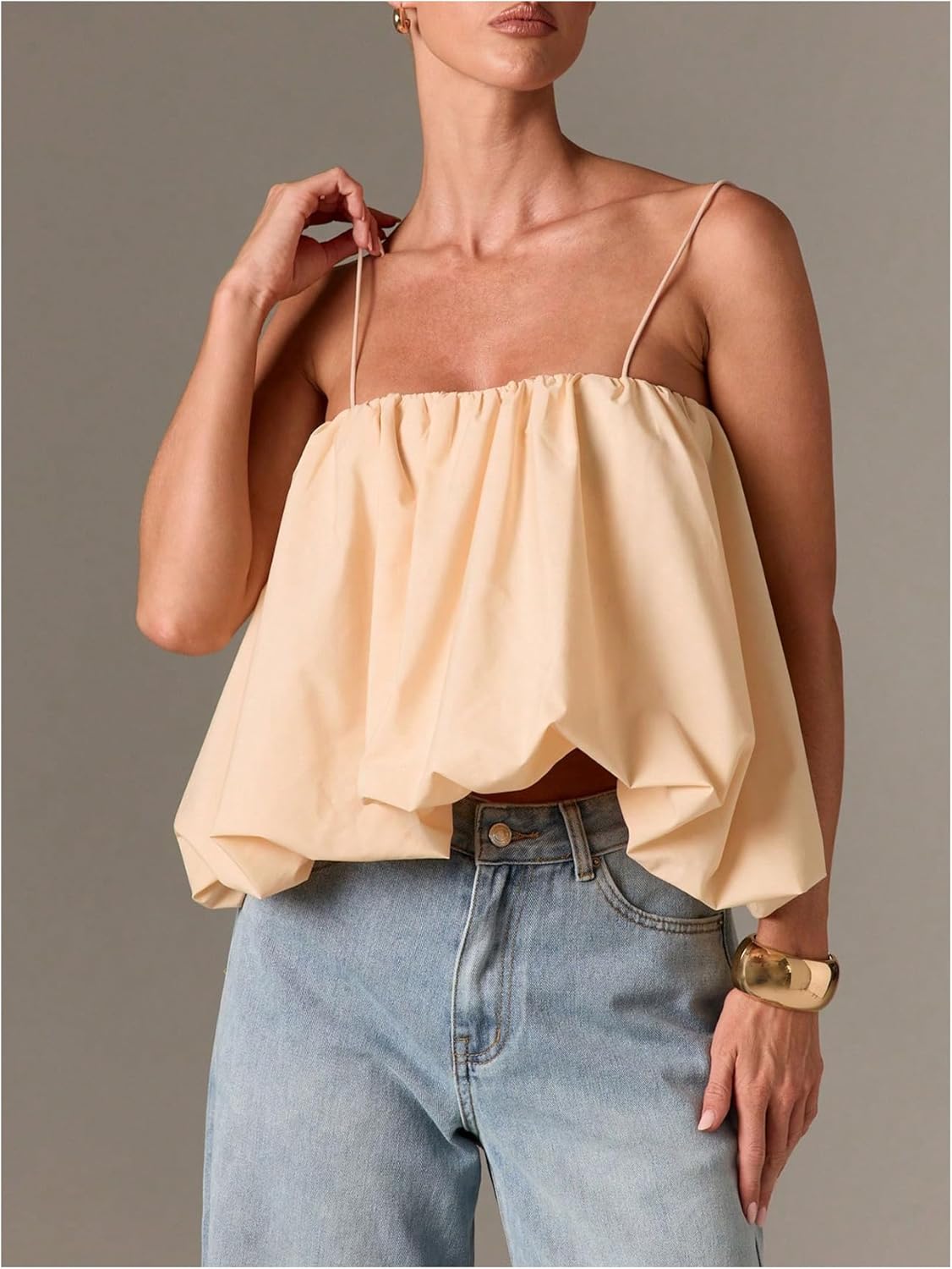 Floerns Women's Casual Spaghetti Strap Cami Top Bubble Hem Camisole Going Out Tops - Image 2