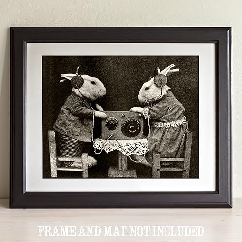 Miniatura 2 de Bizarre Strange Bunnies escuchando radio con auriculares, impresión sin marco de 11 x 14 pulgadas, decoración perfecta de estudio o regalo para los