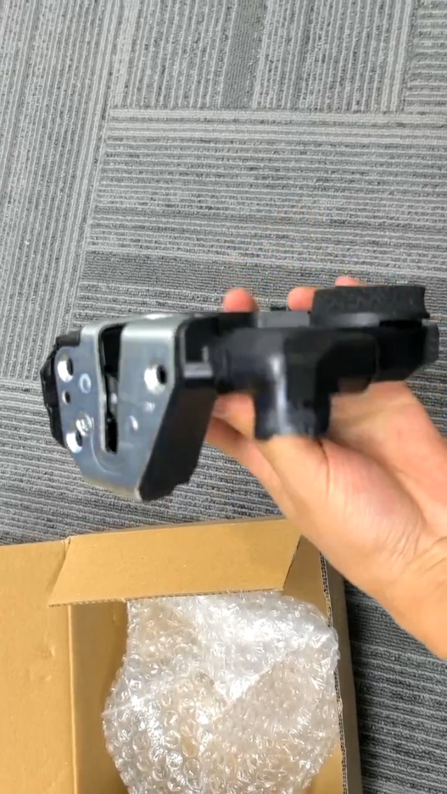 Amazon.com: Door Lock Actuator Motor Front Right Passenger Side