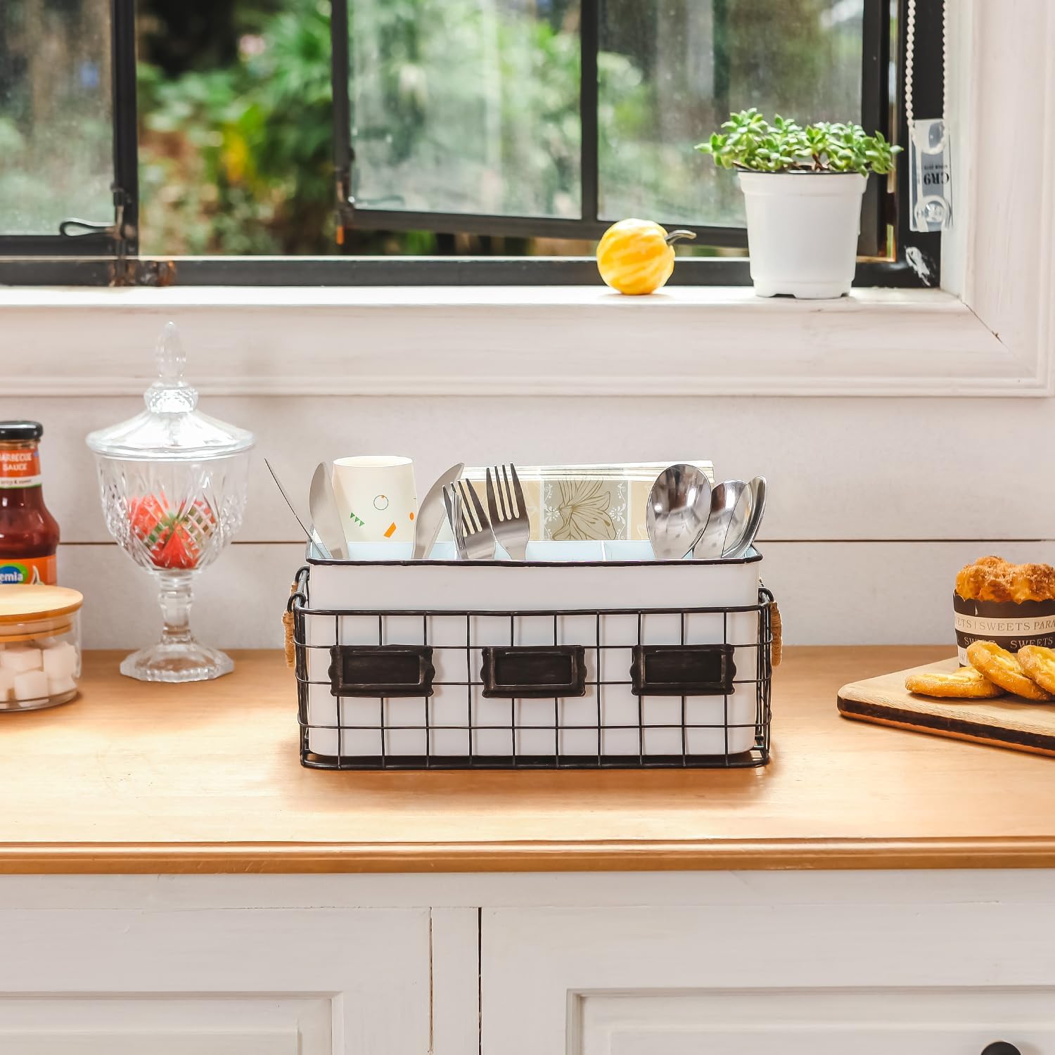 NIKKY HOME Farmhouse Utensil Caddy for Parties, Flatware Holder for Countertop, Rustic Metal Silverware Cutlery Caddy for Kitchen, Dining, Outdoors, Picnics, Parties - White