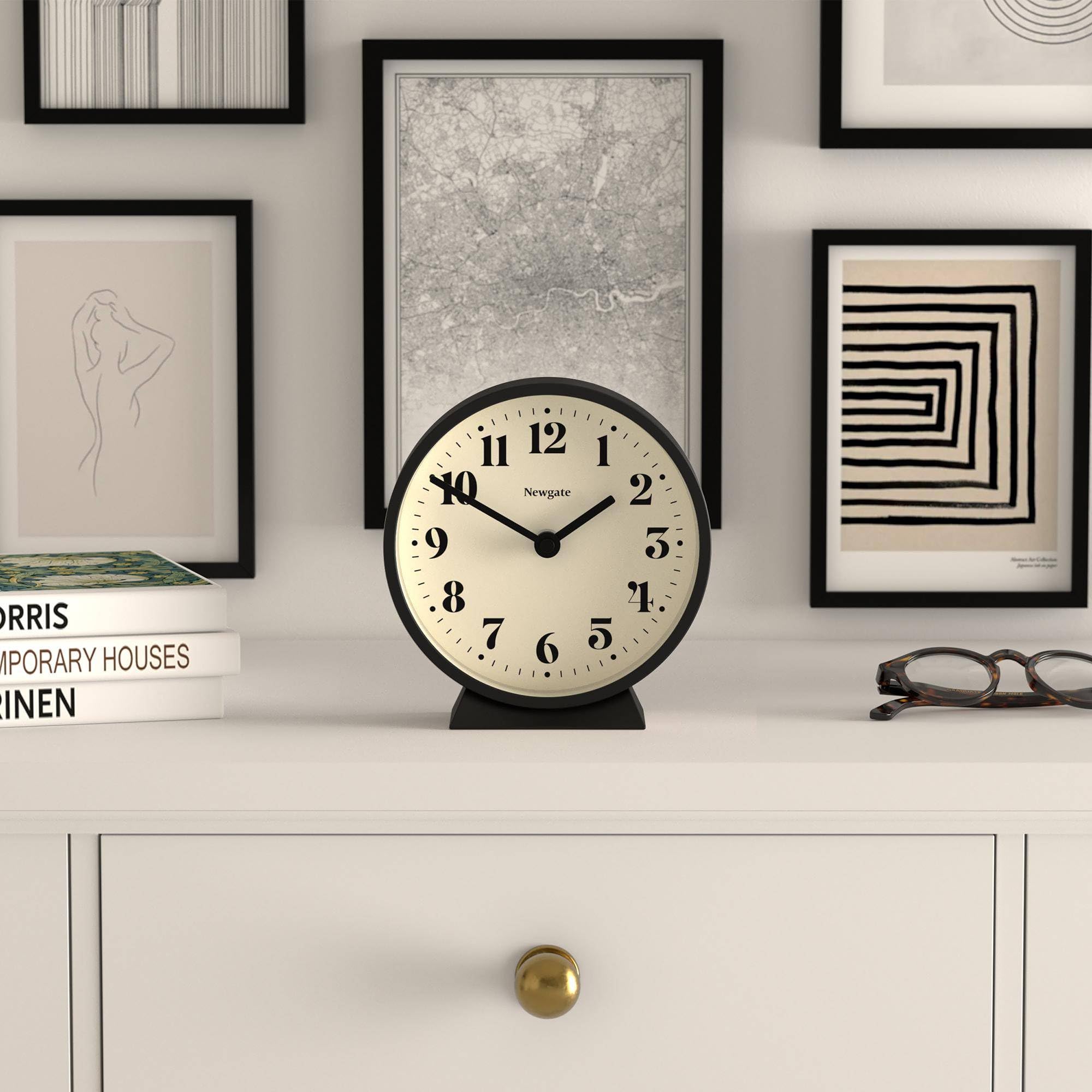NEWGATE® Theatre Kaminsimsuhr | Modernes klassisches runddesign | Schwarz | Zeitgenössischer Stil für Schreibtisch, Tisch, Regal oder nachttisch