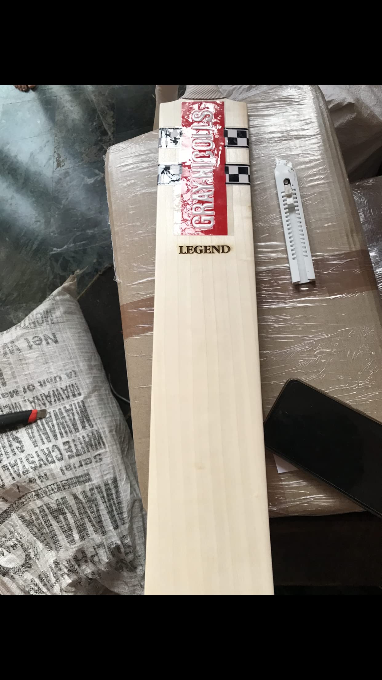 Batte De Cricket En Saule Anglais Grade 1 – Parfaite Pour Les Jeunes Joueurs !