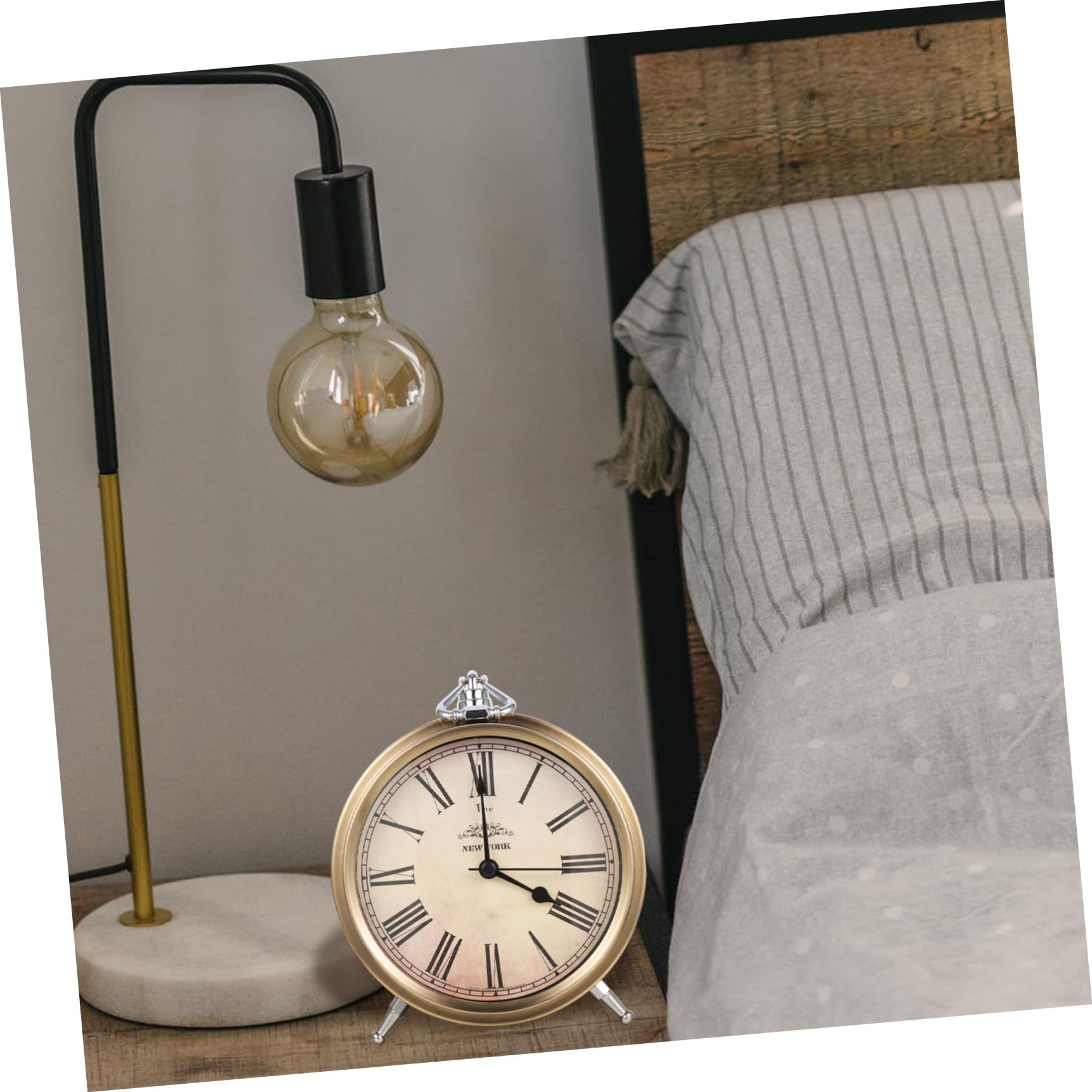 Ciieeo Retro Wecker Metall mit Geräuschlosem Uhrwerk Schlafzimmer Tischuhr für Tiefschläfer Dekorativer Haushaltsschlafzimmer Wecker