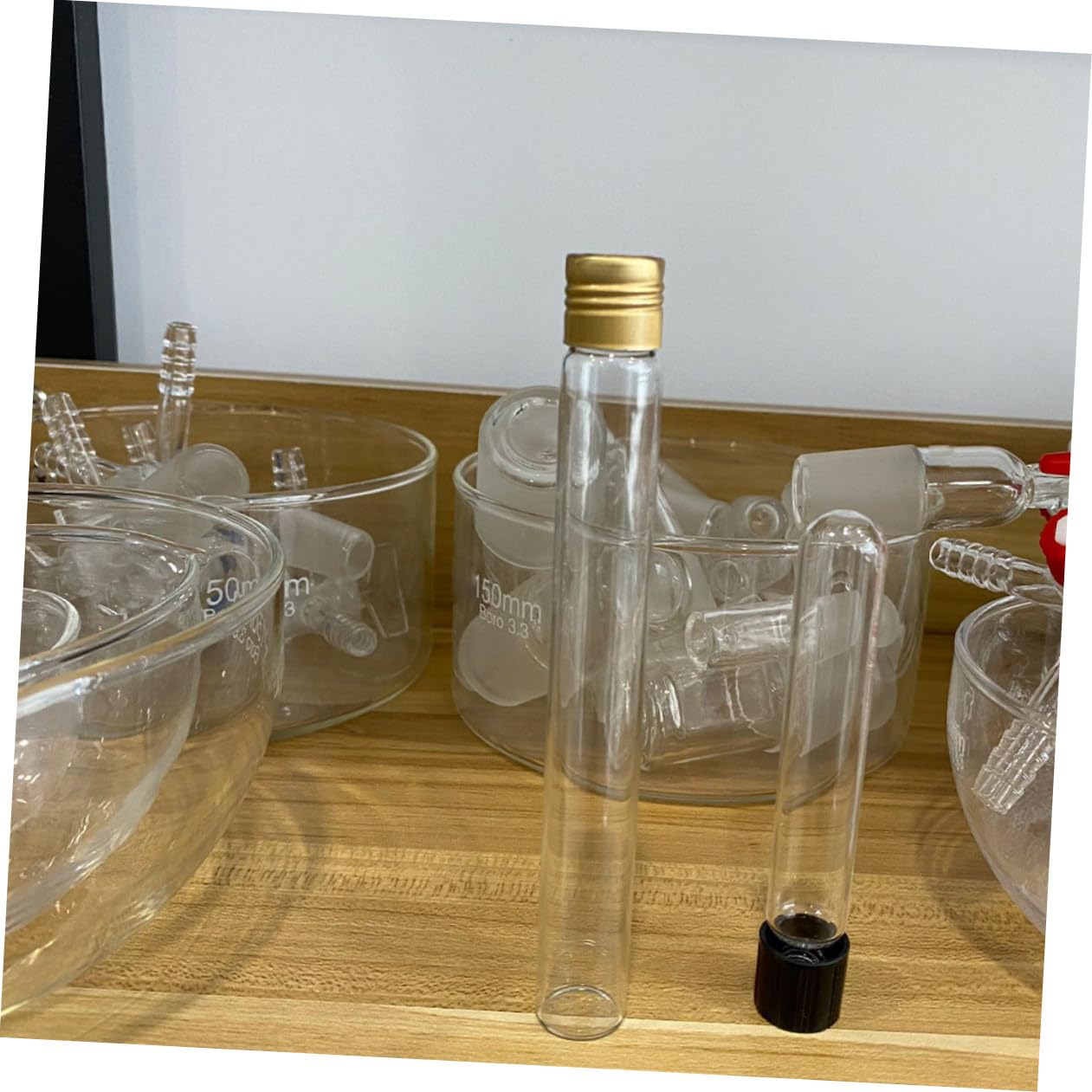 Provette a Vite in Vetro 20 Pezzi 18x150 Mm, Borosilicato | Tappo Metallico in Alluminio, Fondo Tondo e Parete Liscia, Scala di Misura Precisa