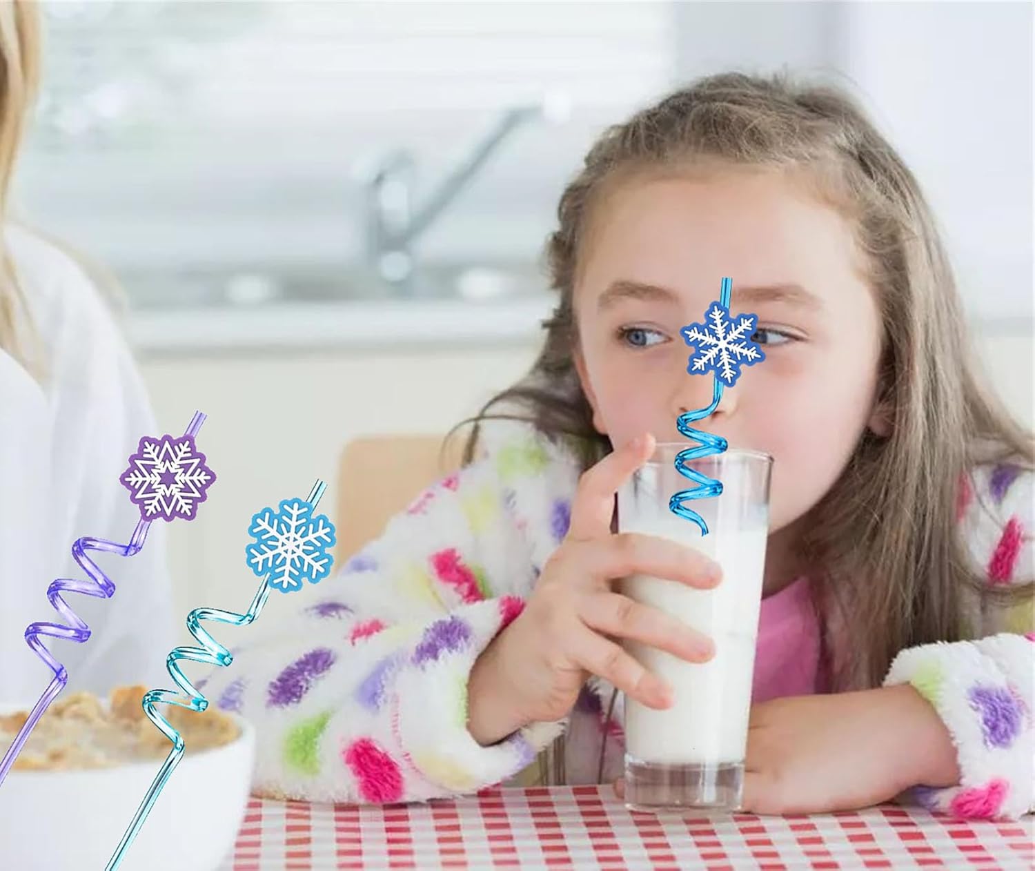 24pcs (3 Styles) Drinking Plastic Straws Party Supplies Snowflake Reusable Straws with 2 Brushes for Kids Birthday Pool Underwater Party Decorations Gift (Snowflake 24pcs) - Image 4