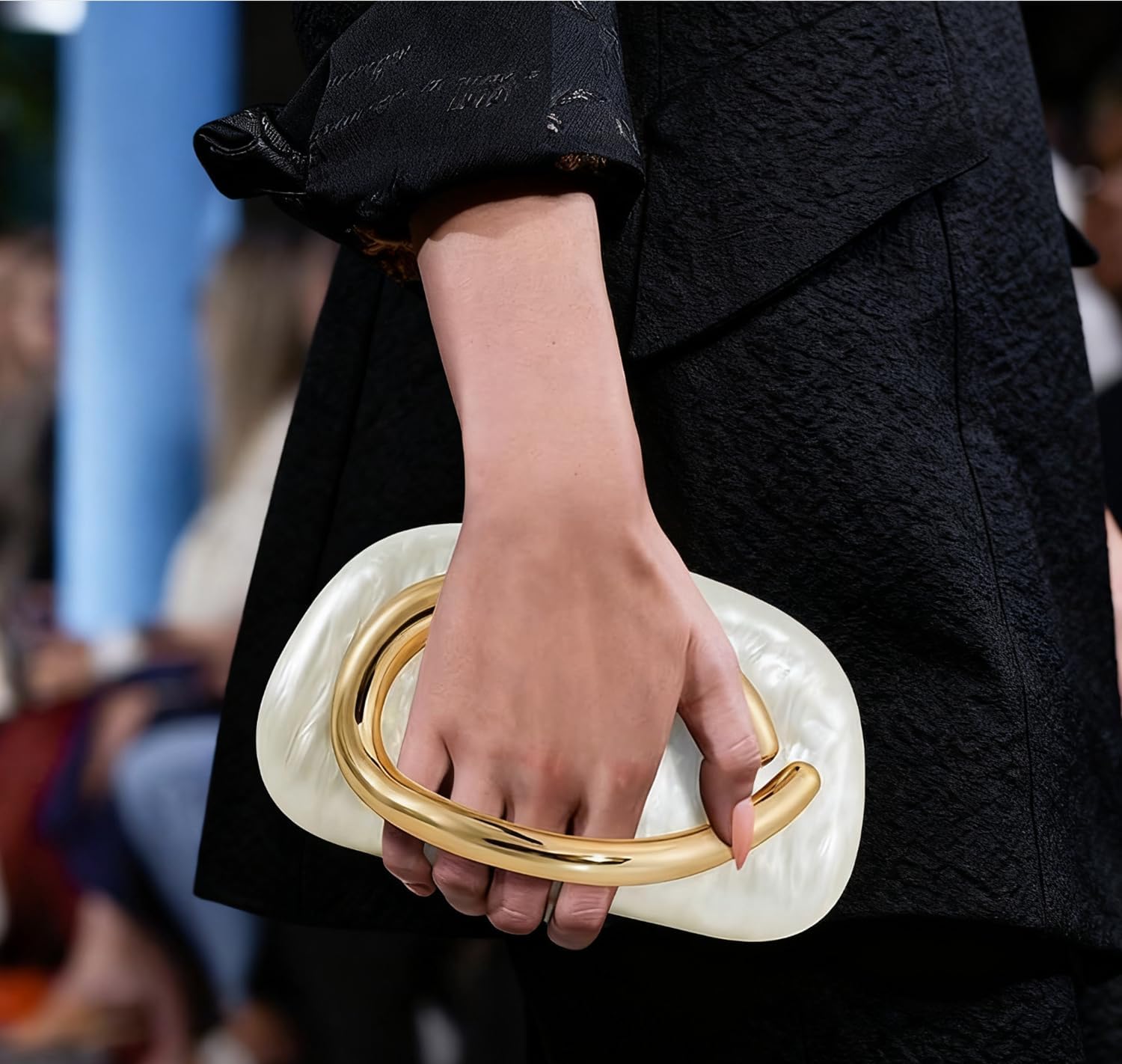 Acrylic Clutch Purse for Women Classic Round Acrylic Evening Handbag Vintage Metal Handlebars Bag for Wedding Party Prom