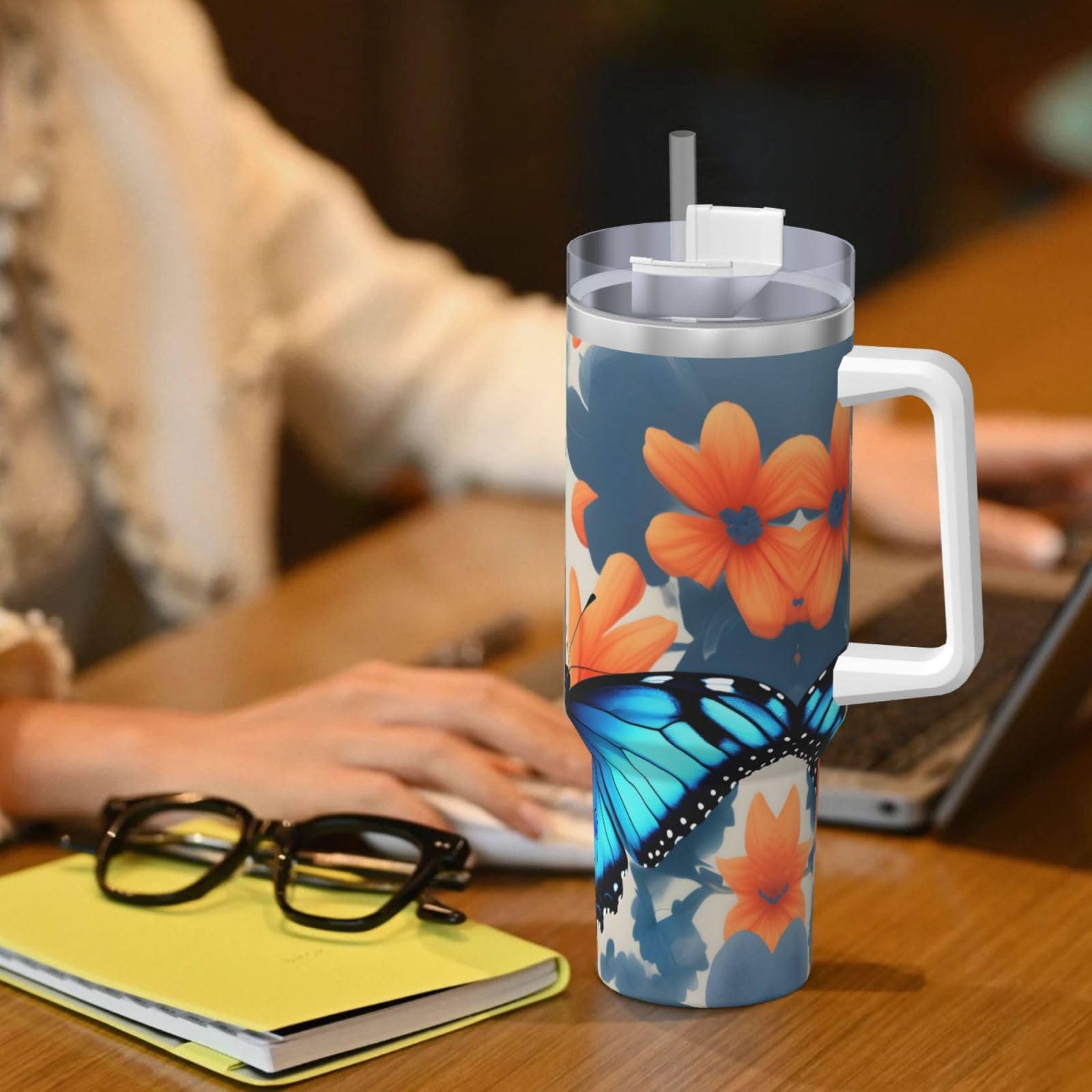 Blue Butterfly Ice Bully Doppelwandige isolierte Wasserflasche mit Griff und Strohhalm-Deckel, 1,2 l