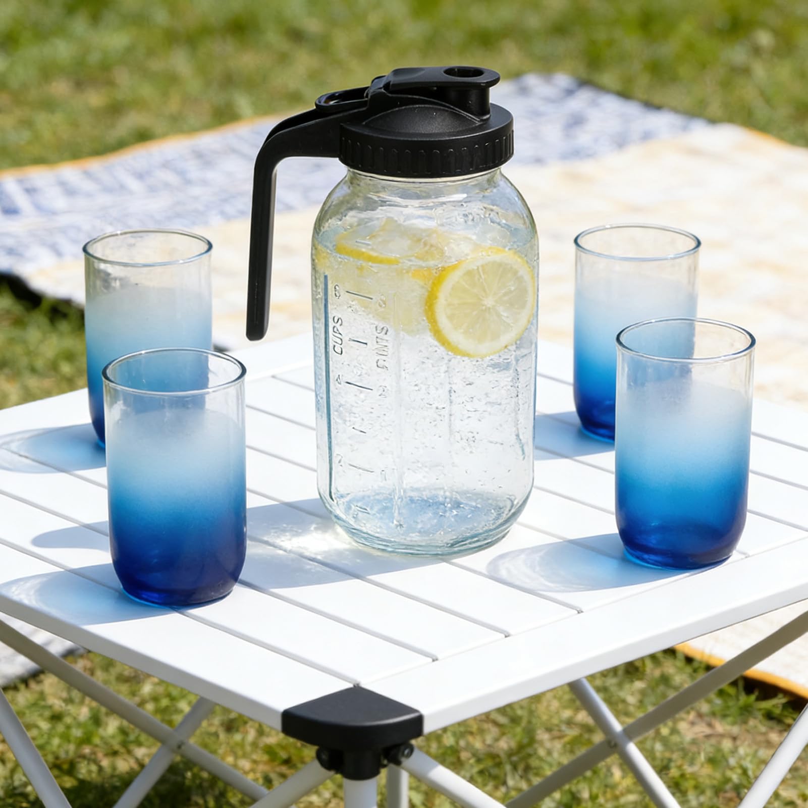 Pichet en Verre avec Couvercle Rabattable, 2 Pièces, Joint d'étanchéité étanche, Bec Large pour thé glacé, Infusion Froide, Jus de thé au Soleil (64 onces)