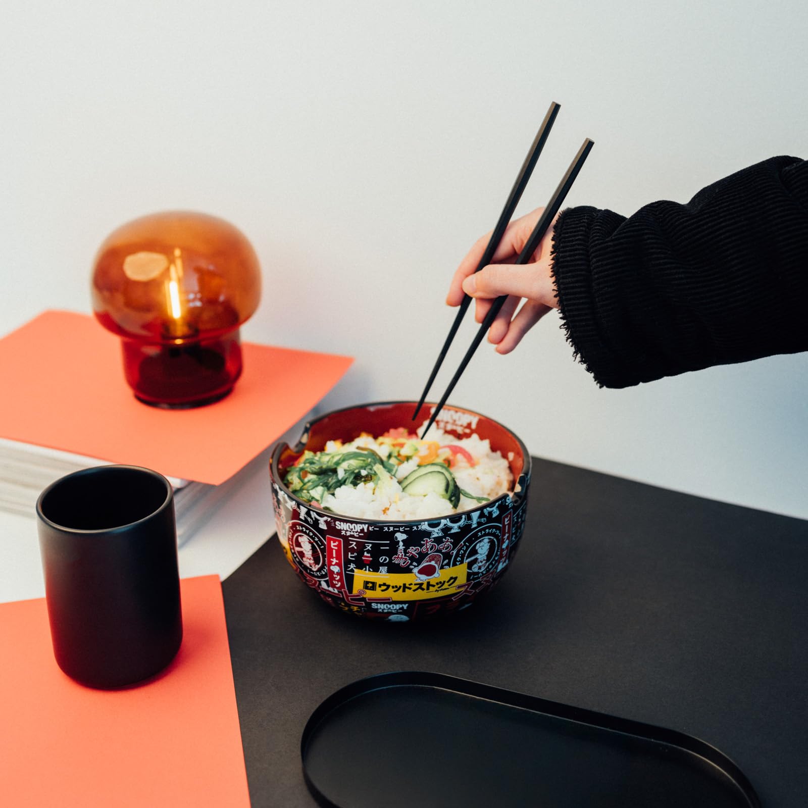 Grupo Erik Ciotola Ramen Snoopy - Ramen Bowl 900 ml, Ciotole Cucina Giapponese con Bacchette, Adatta per Lavastoviglie e Microonde | Insalatiera Snoopy Gadget | Snoopy Merch, include bacchette, regali Snoopy per le donne