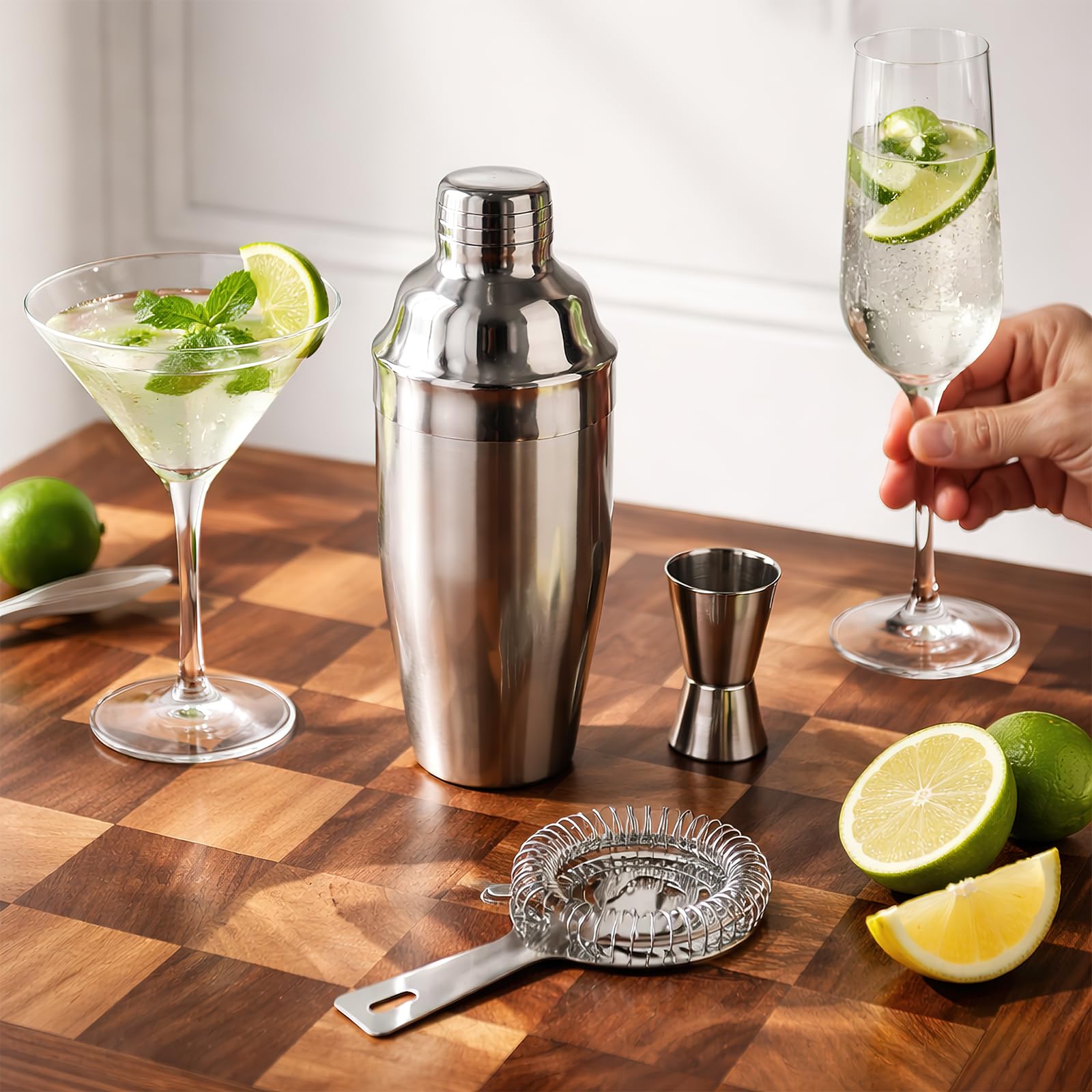 26-teiliges Cocktail Shaker Set, 700ML Boston Cocktail Shaker aus Edelstahl, Profi Barkeeper Kit kein Verklemmen mit Bambusständer & Rezeptbuch für Partys, Hausbar & Geburtstag(Silber)