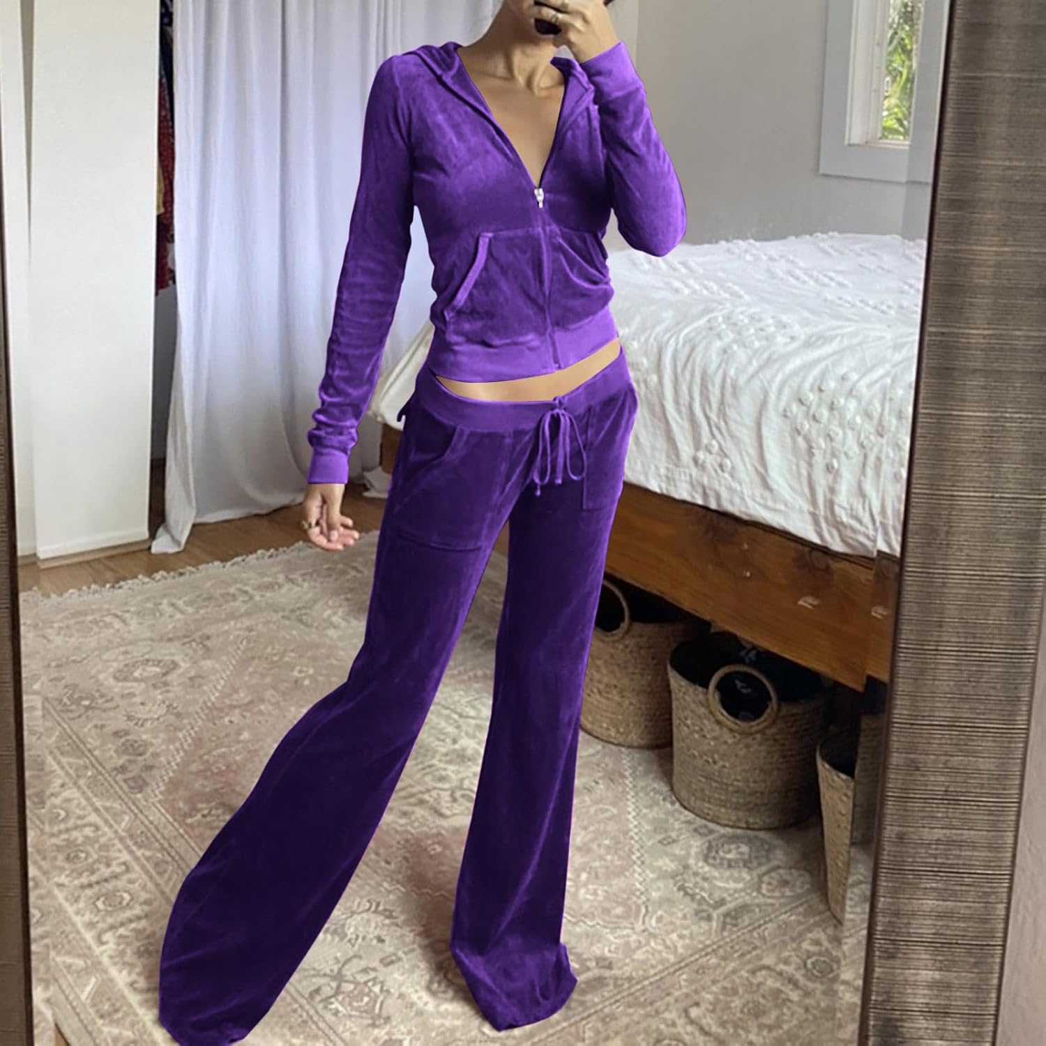 Women 2 Piece Velour Tracksuits Long Sleeve Full Zip Hoodie Cropped Jacket and Sweatpants Velvet Y2K Sweatsuit Set