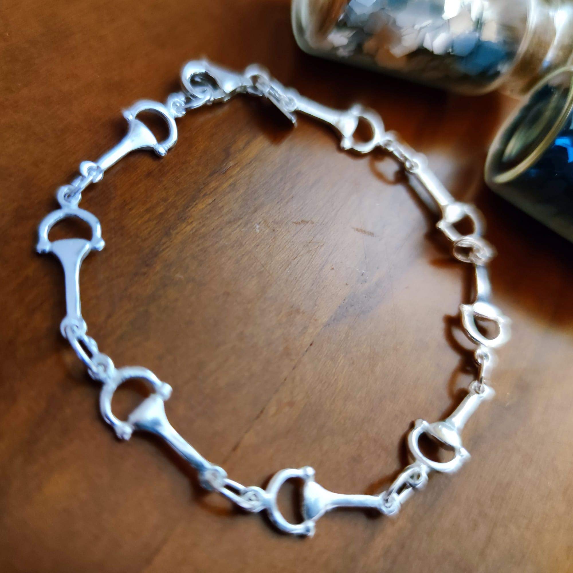 Armband aus 925er Sterlingsilber mit kleinen Steigbügel für Frauen, die Pferde lieben, Sterling-Silber, Ohne Edelstein