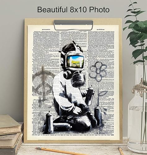 Miniatura 3 de Banksy Gas Mask Graffiti Street Art Mural - Contemporary Dictionary Art, Home Decor - Upcycled Wall Art Print, Poster - Unique Room Decorations -