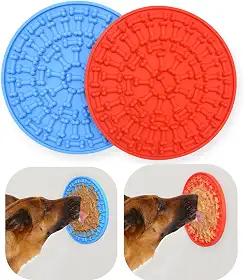 Comedouro Tapete De Lamber para Cães E Gatos Pet Comedor de silicone Pets (Vermelho Ossinhos)