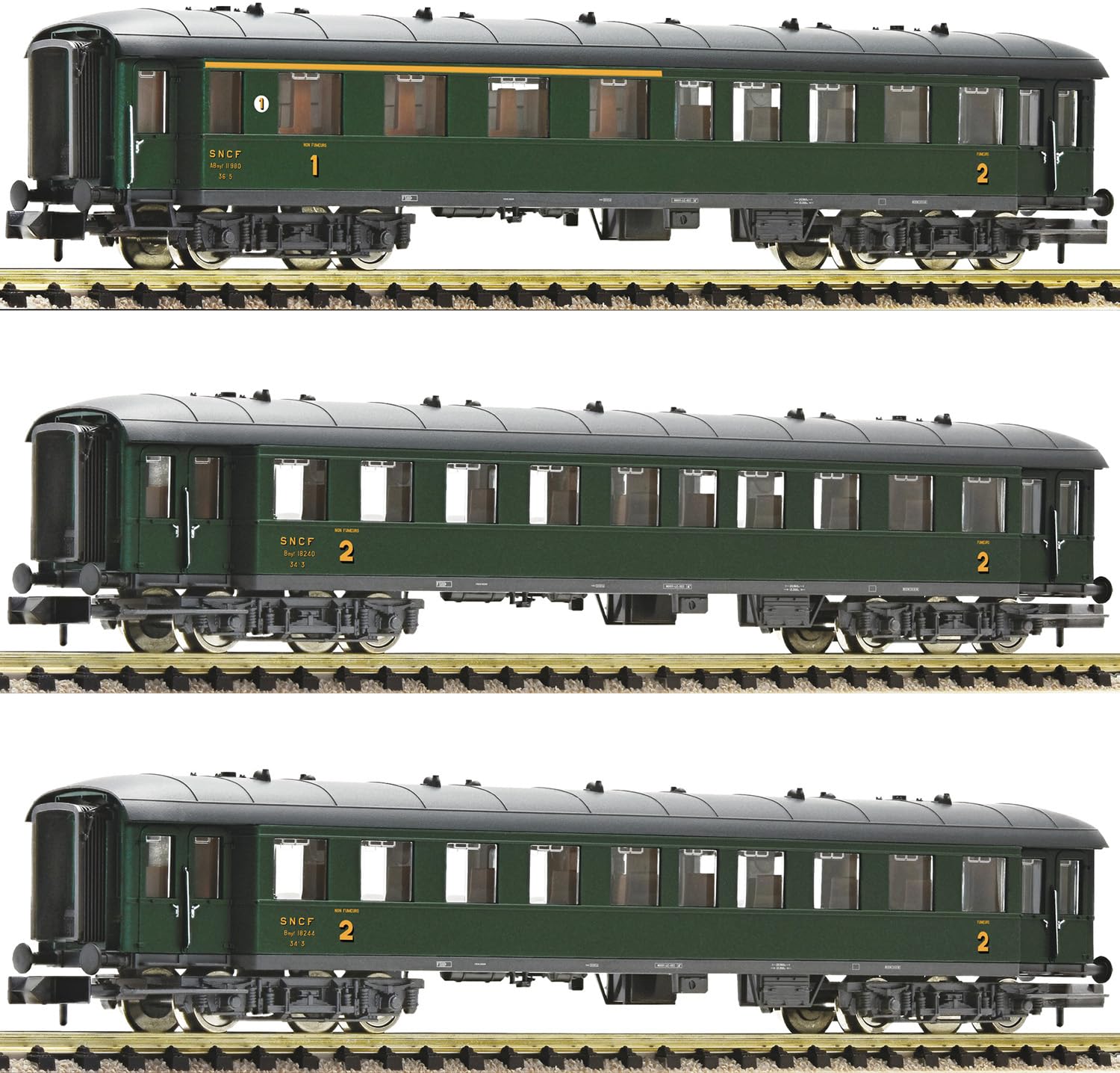 6260067 N Set of 3 Passenger Cars, SNCF, Ep. III