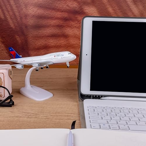 Vista 3 de Modelo Avión 1:300 Modelo American Plane Delta B747 Delta 747
