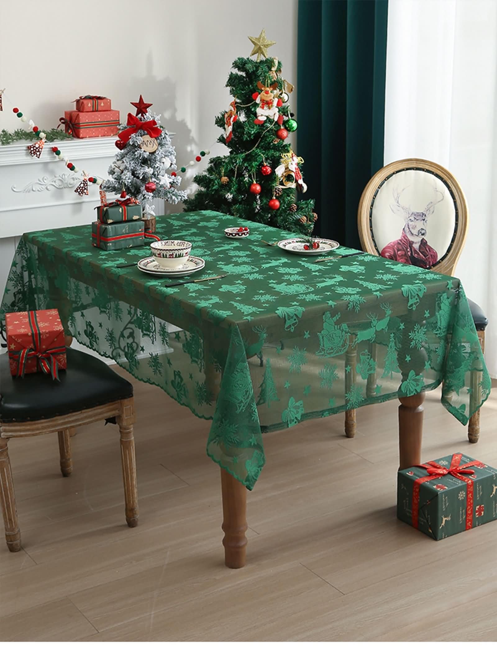 Nappe de Noël 140x305 cm Beydodo en polyester brodé antitache et lavable