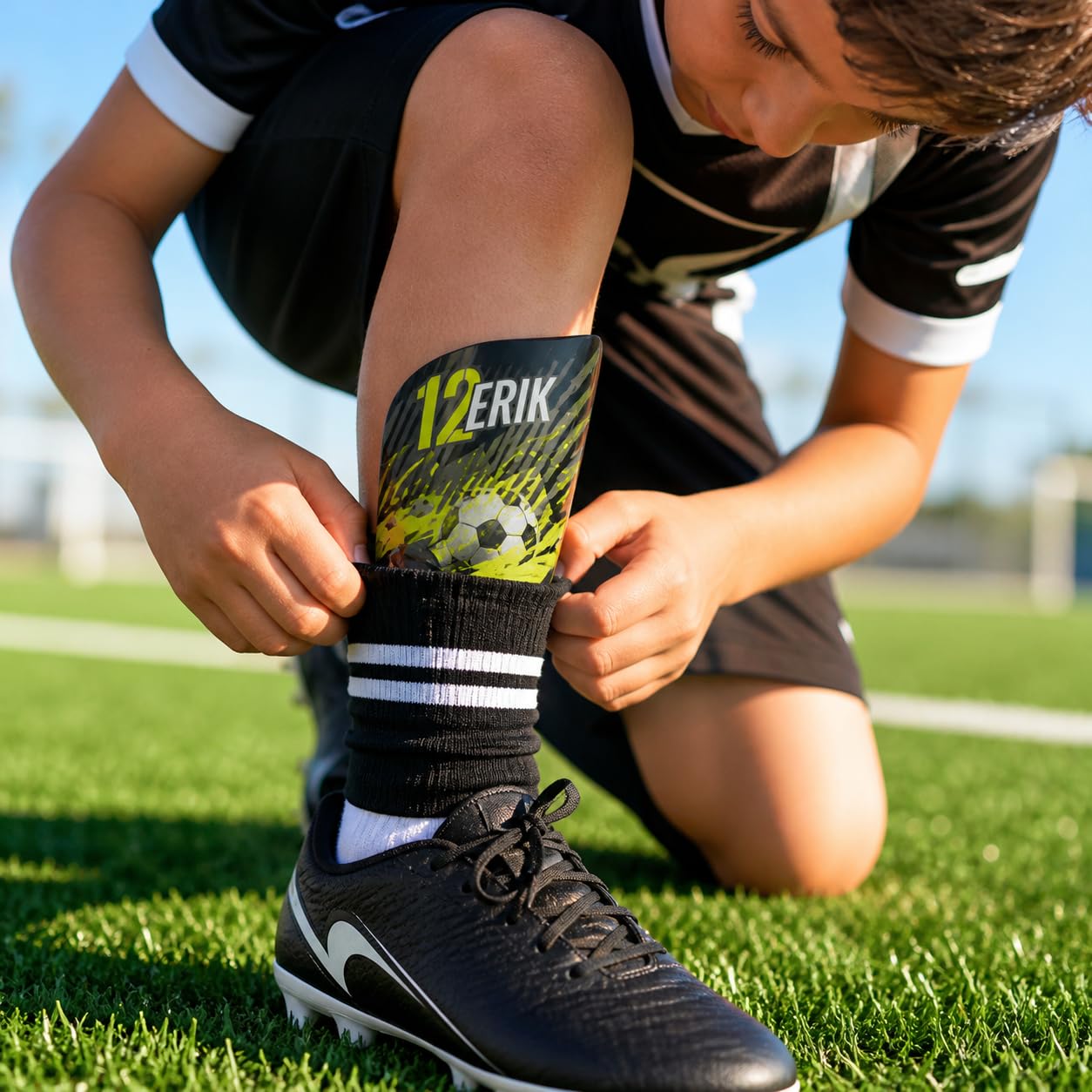 Wanapix | Parastinchi da Calcio Personalizzati per Bambini | Personalizzazione totale Con Foto, Nome e Numero | Protezione Completa