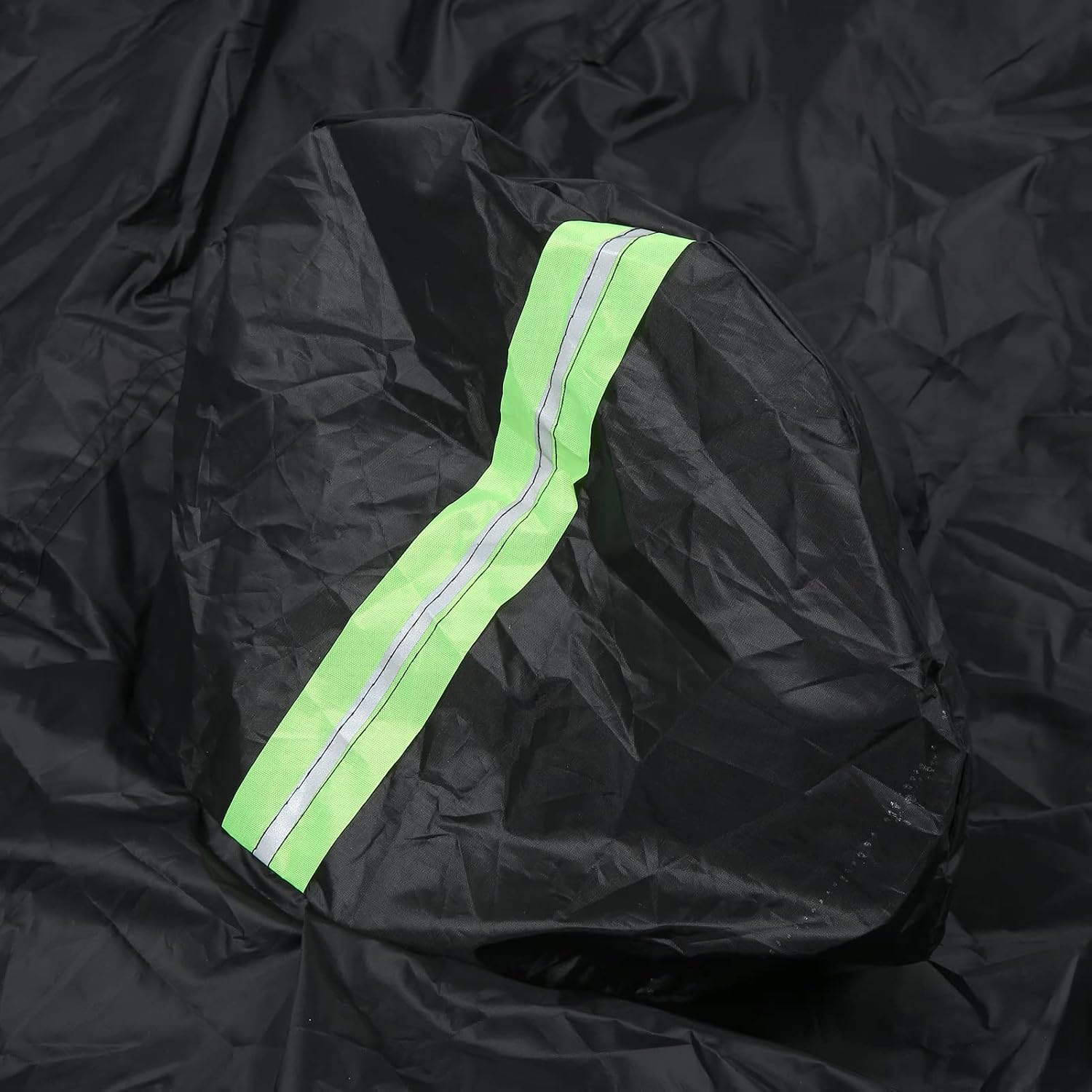 Universal Black Car Cover, Waterproof, Windproof, Dustproof, Protective, Ideal for Trucks & Off Road Vehicles, with Added Reflective Strips (YL)