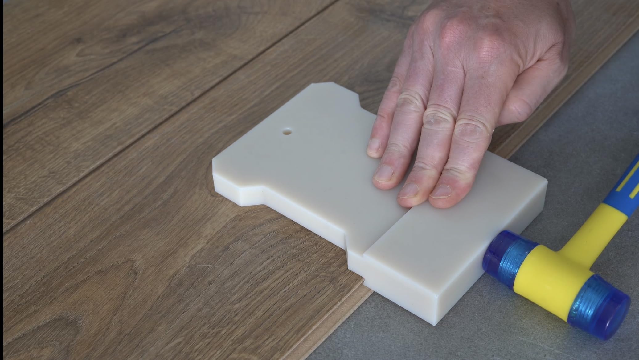 AI Gear Bloc de Taraudage pour Sol Stratifié en Nylon et Hêtre, Outil de Travail du Bois pour Projets de Bricolage