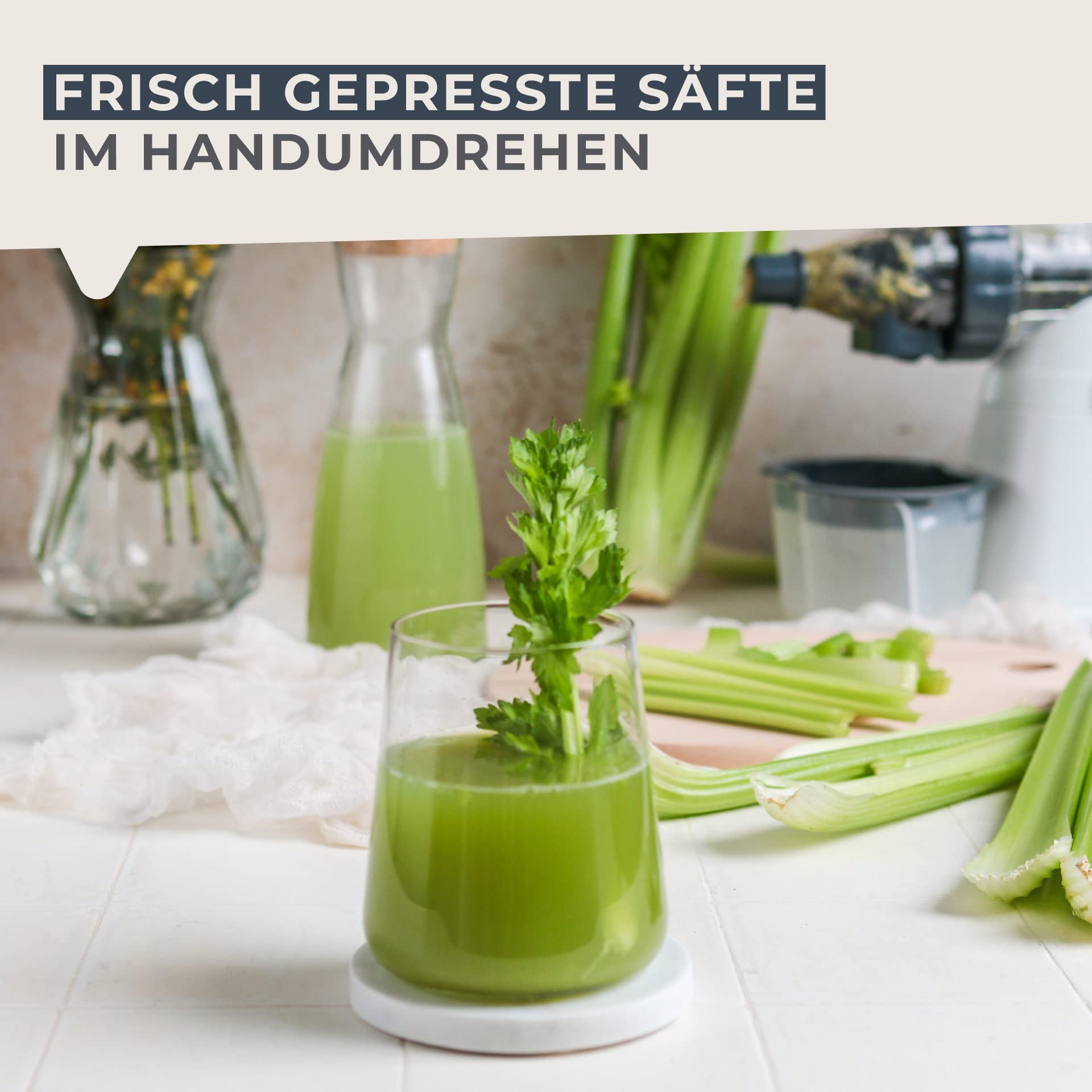 Fackelmann #easyprepare Saftpresse für Obst und Gemüse – Fruchtsaftpresse zum einfachen Entsaften – Manueller Entsafter inklusive Behälter mit Sieb (400 ml)