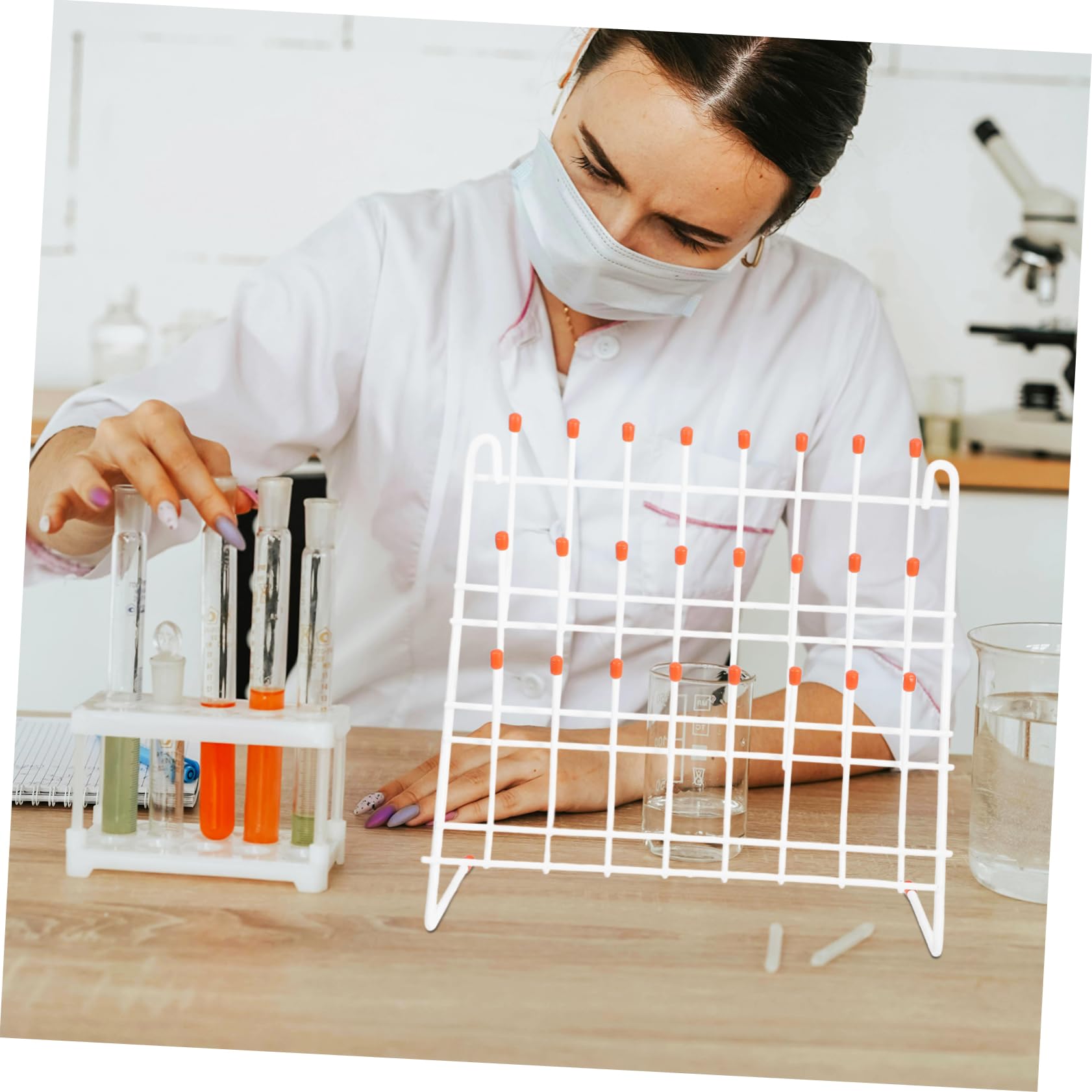 Escurridor de Laboratorio 24 Puestos de Hierro Blanco para Secado | Rejilla de Drenaje para Tubos y Vasos, Fácil de Llevar y Guardar, Uso en Escuelas y Universidades