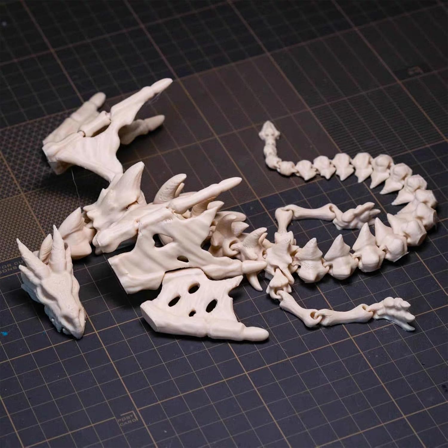 3D Printed Flying Dragon, 3D Printed Skeleton, 3D Printed Flying Dragon Skeleton, 3D Printed Animal, Adult Fingertip Toy for Autism Hyperactivity Disorder,Home Office Decor Executive Desk Toy