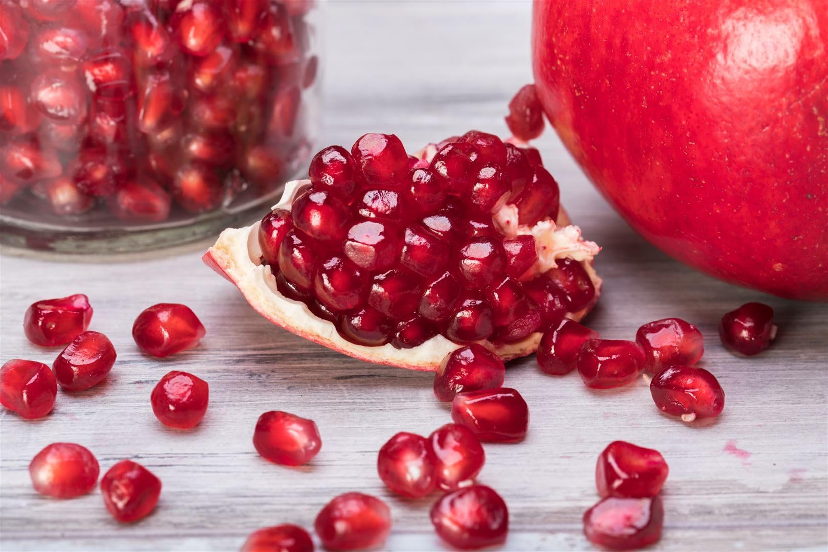 Punica granatum 'Mollar' 80-100 cm - Granatapfel, rote Früchte, Erntezeit September-November, ideal für Kübel, winterhart, pflegeleicht