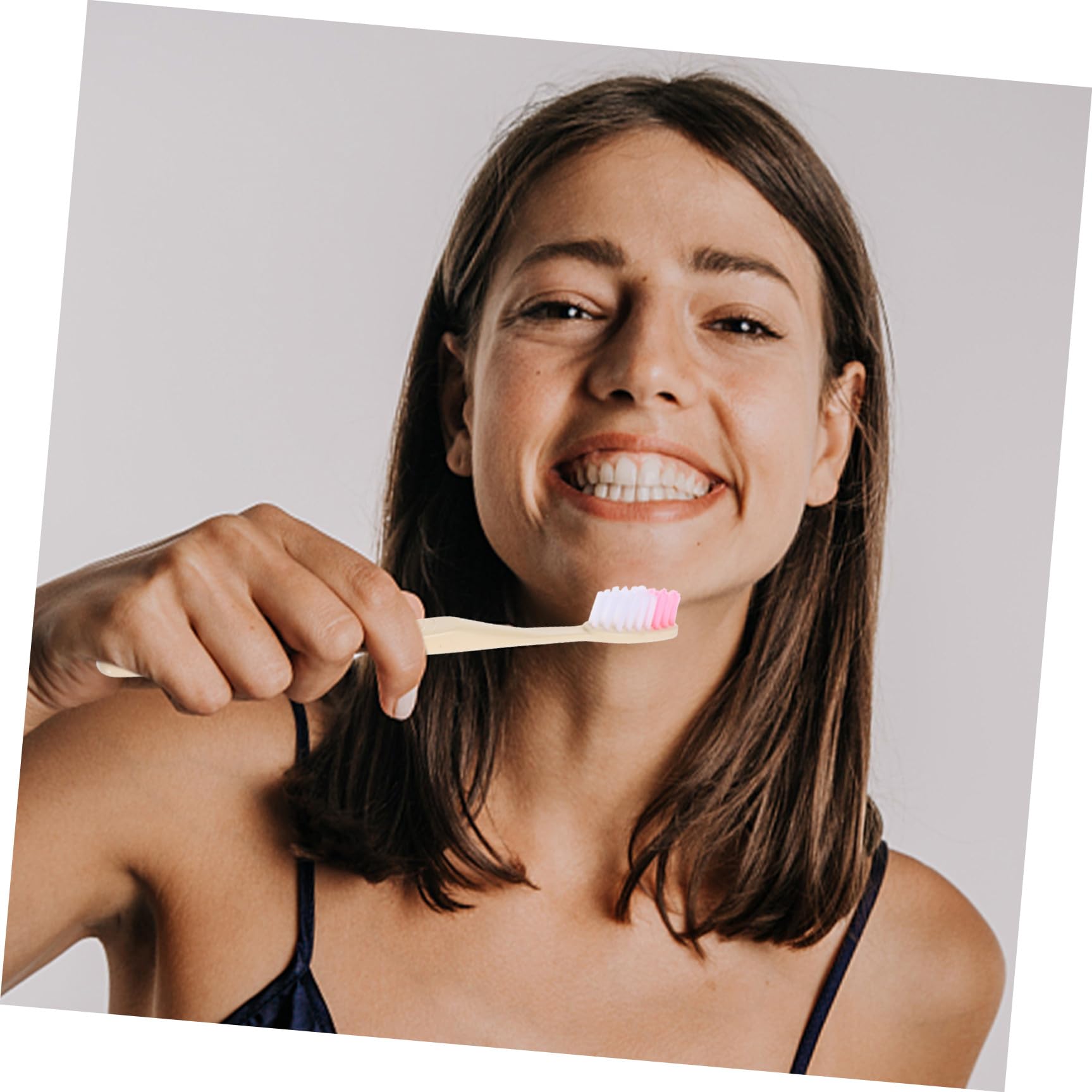100 Pezzi Spazzolini da Denti Usa e Getta in Plastico con Dentifricio Confezionati Singolarmente Kit Portatile per Viaggio e Uscita Igiene Orale Pratica Stili multipli