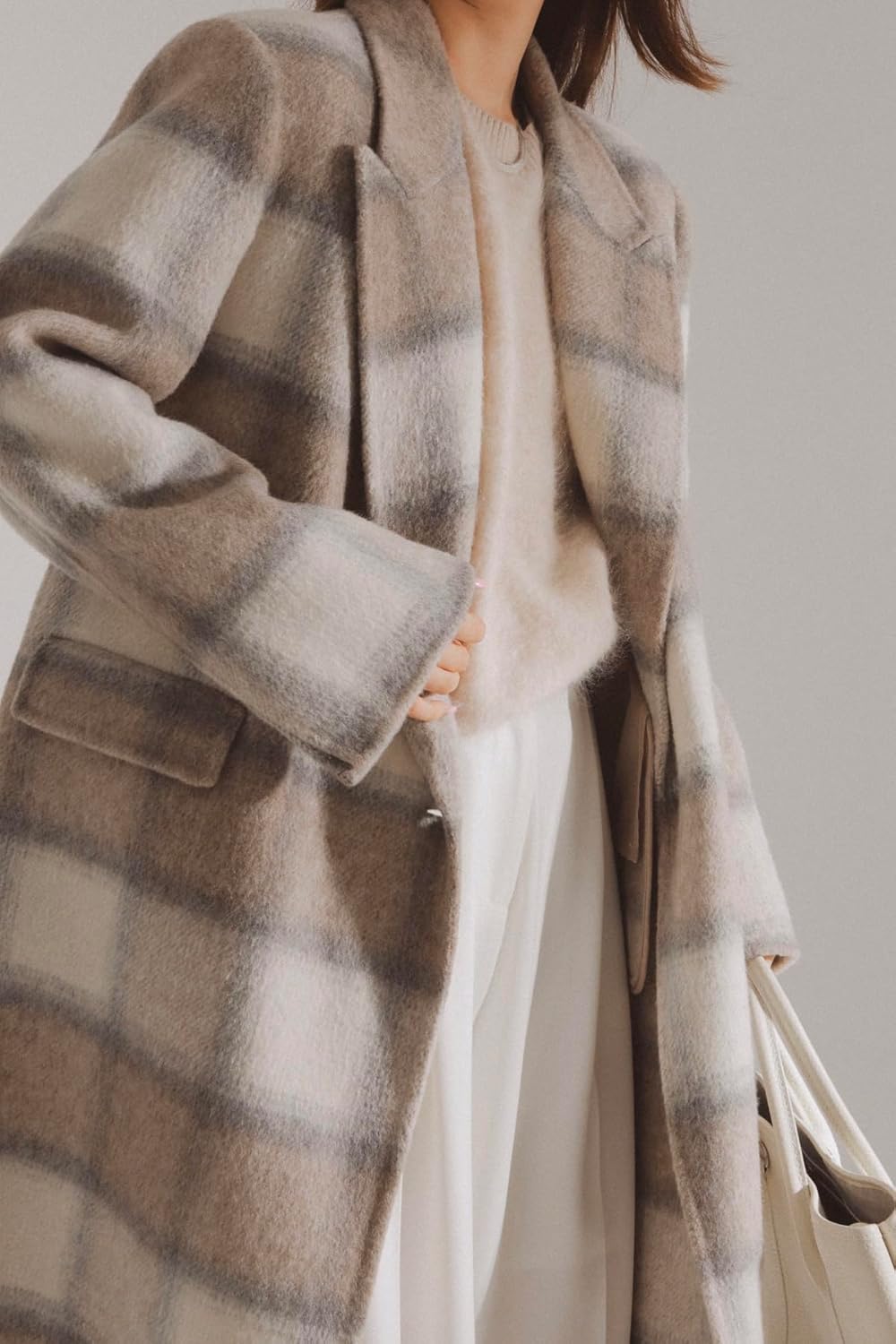 chouyatou Women's Elegant Plaid Wool Long Pea Coat Double Breasted Lapel Blazer Trench Coat Overcoat with Pockets