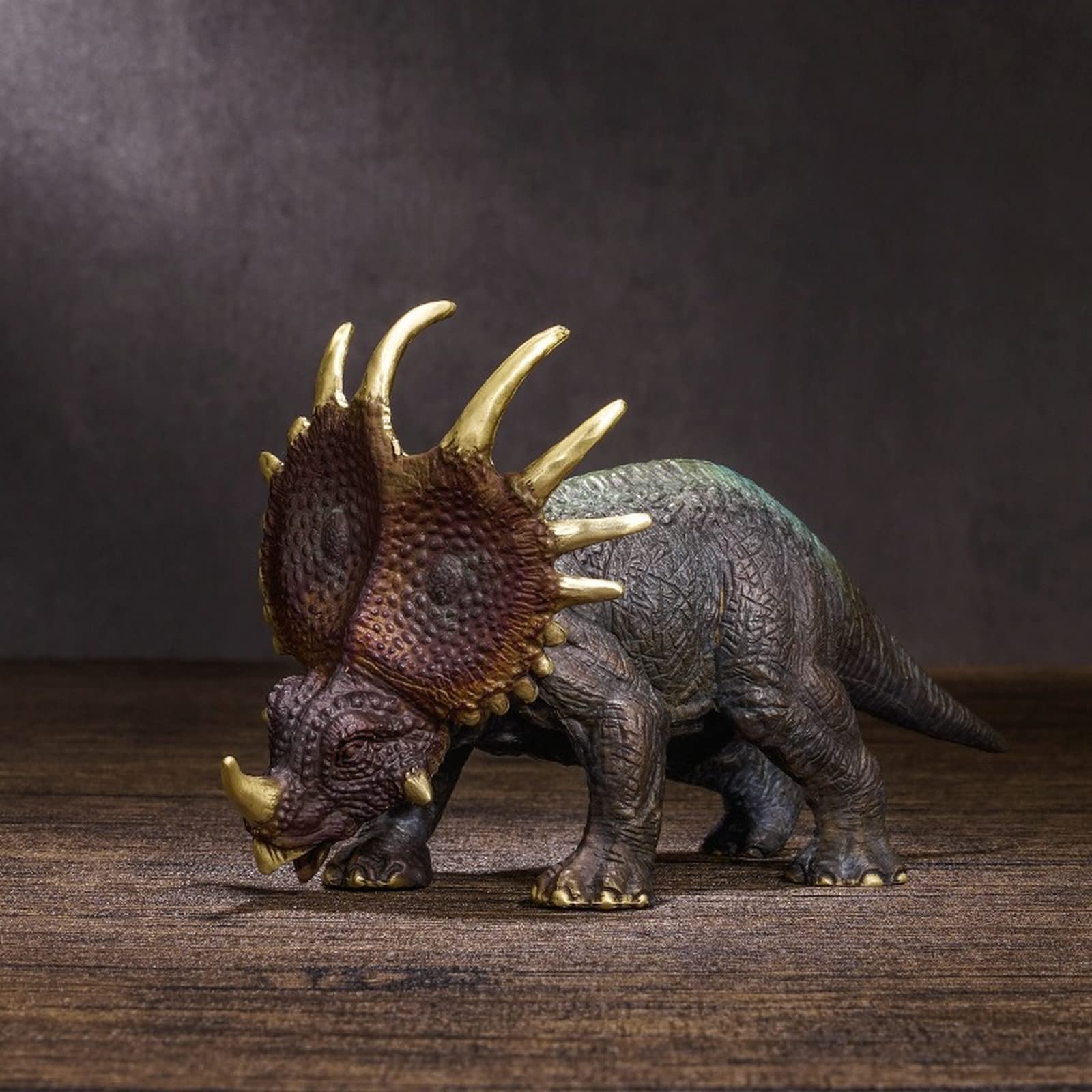 CNCNSH Mosiężna figurka dinozaura na stole, statua jurajskiego styrakozaura, dekoracja dekoracyjna do gabinetu, kolekcja rzeźb z brązu bydła zwierzęcego,