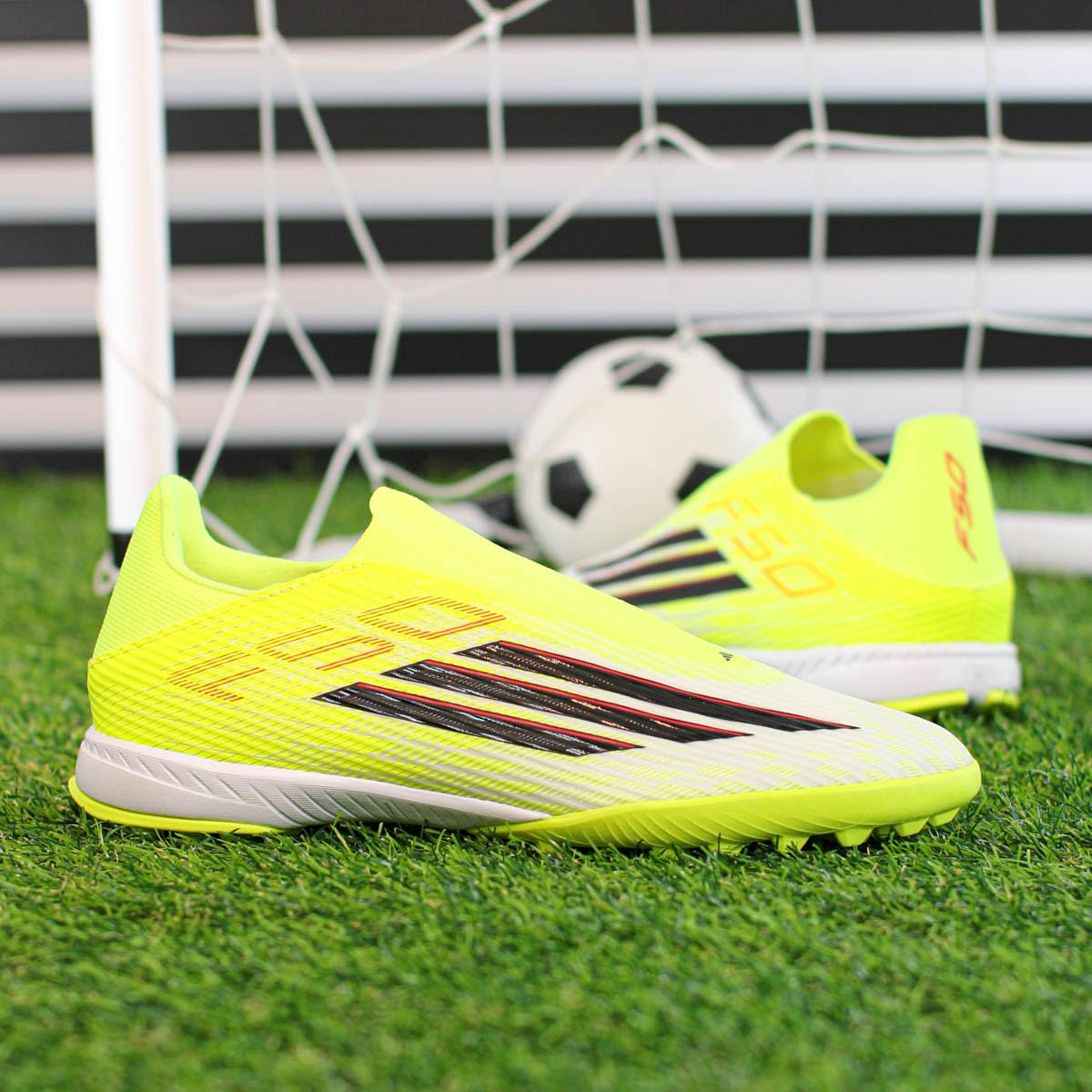 adidas Unisex Scarpe da Calcio F50 League Laceless Turf