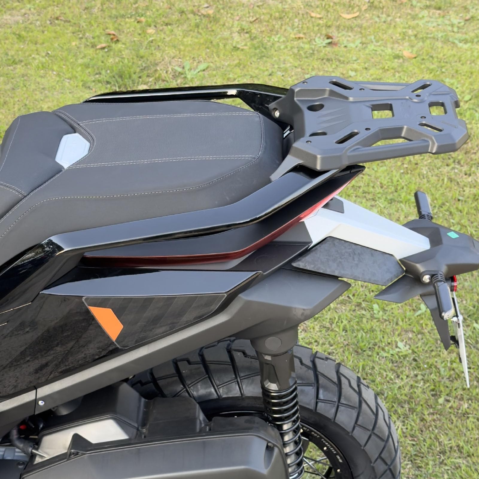Akozon Portaequipajes Trasero para Motocicleta, Soporte de Caja de Aleación de Aluminio, Soporte de Base de Maletero de Repuesto para ZONTES 368G con Diseño Desmontable para un Montaje
