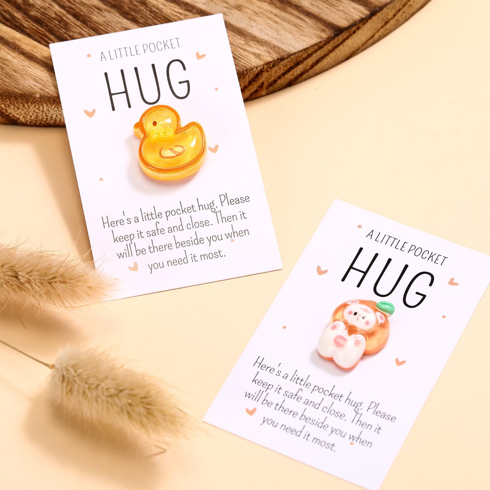Wonderjune 20 Sets Pocket Hug Bulk Gift Mini Resin Animal Small End of Year Gifts for Student Teacher CNA Thank You Gift Inspirational Emotional Pocket Hug Card for Coworker Employee Friend (Stylish)